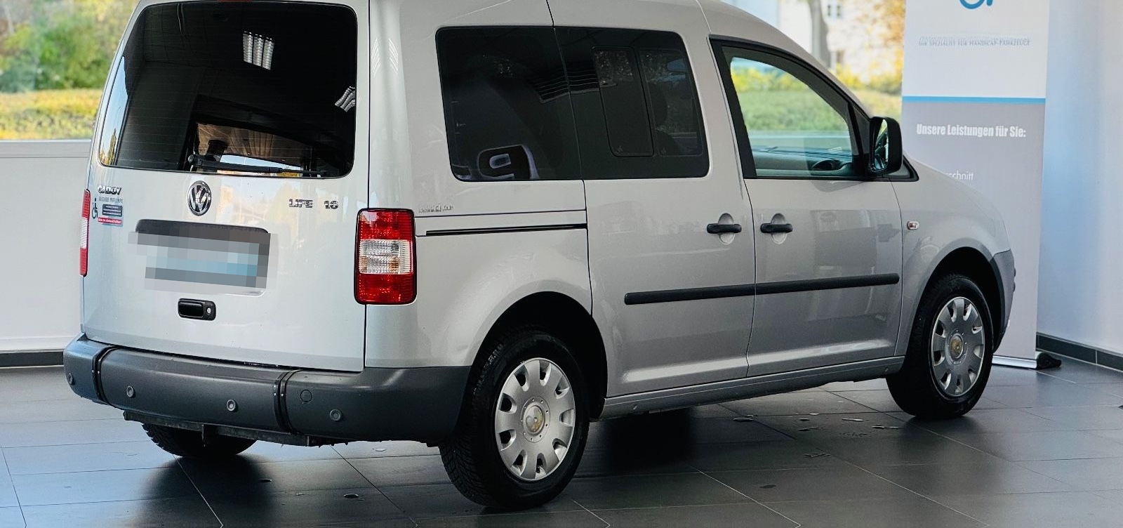 Volkswagen Caddy Life 1.6 Behindertengerecht-Rampe foto 5