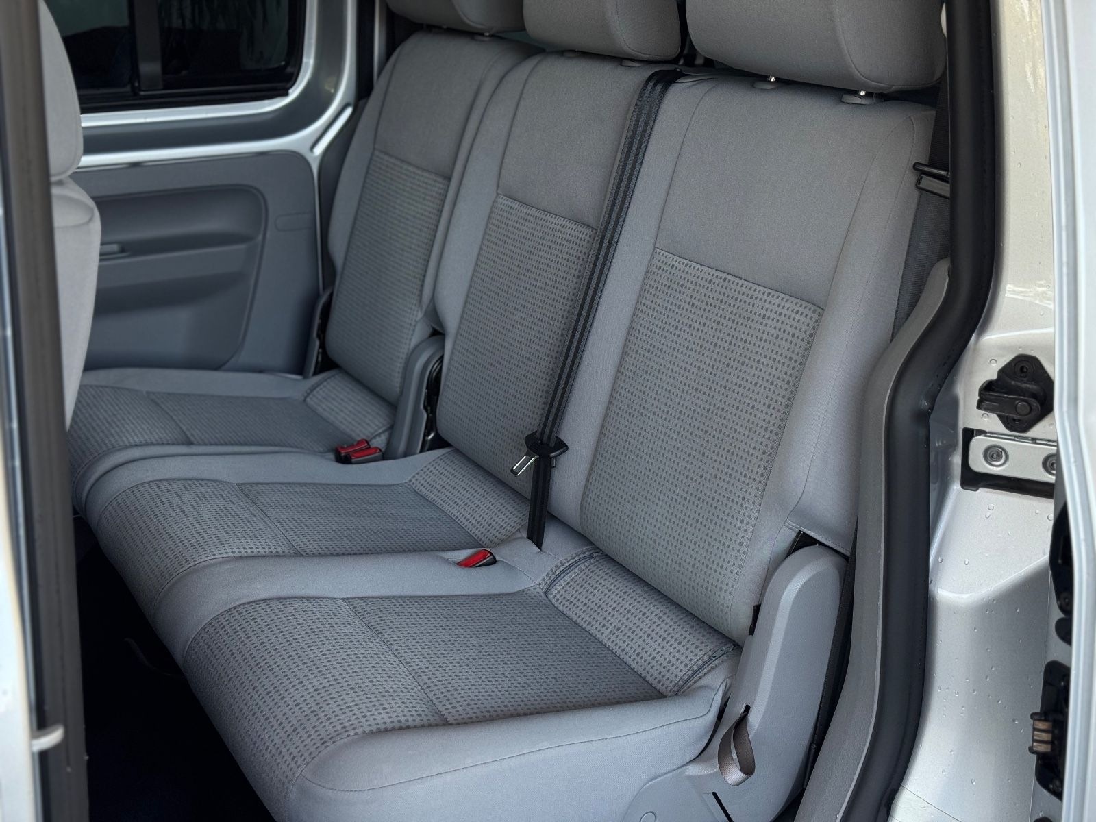 Volkswagen Caddy Life 1.6 Behindertengerecht-Rampe foto 10