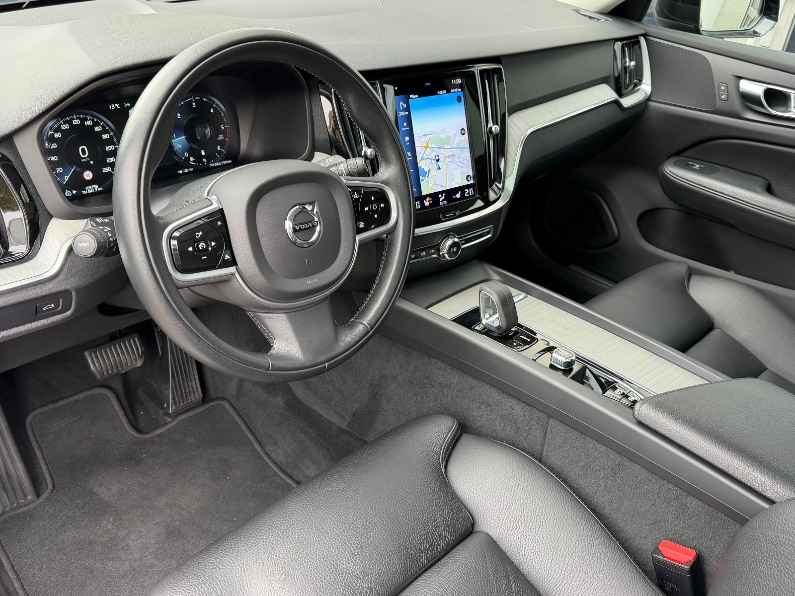Volvo V60 CROSS COUNTRY B4 D AWD*LEDER*PANORAMA*KAMERA foto 11