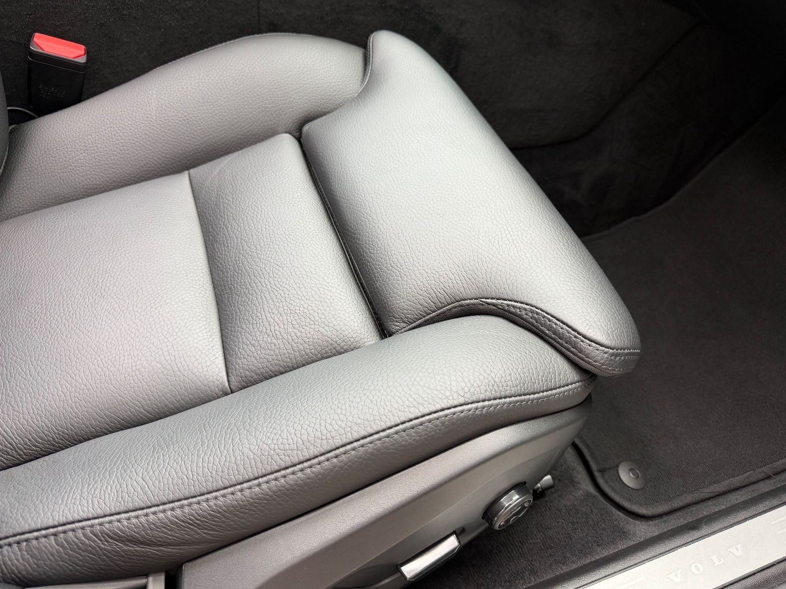 Volvo V60 CROSS COUNTRY B4 D AWD*LEDER*PANORAMA*KAMERA foto 21