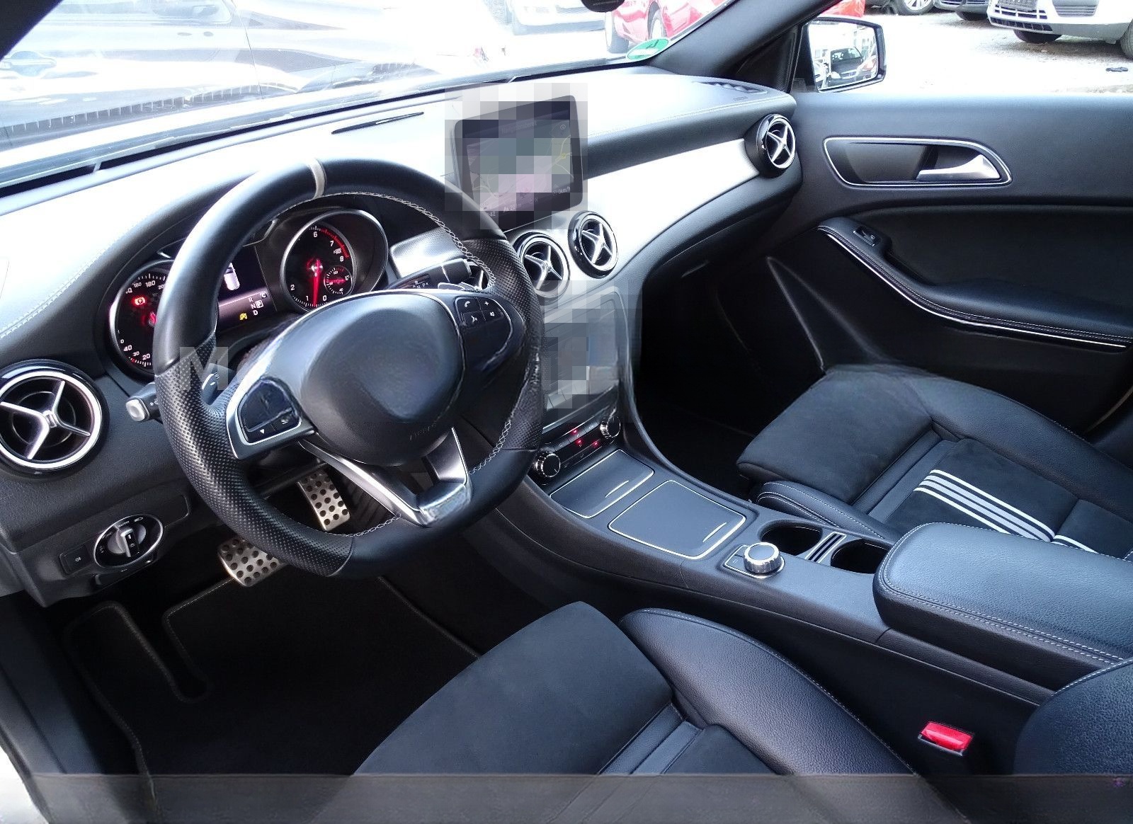 Mercedes-Benz A 180 AMG-PAKET PEAK EDITION"LED"NIGHT"NAV"LEDER foto 11