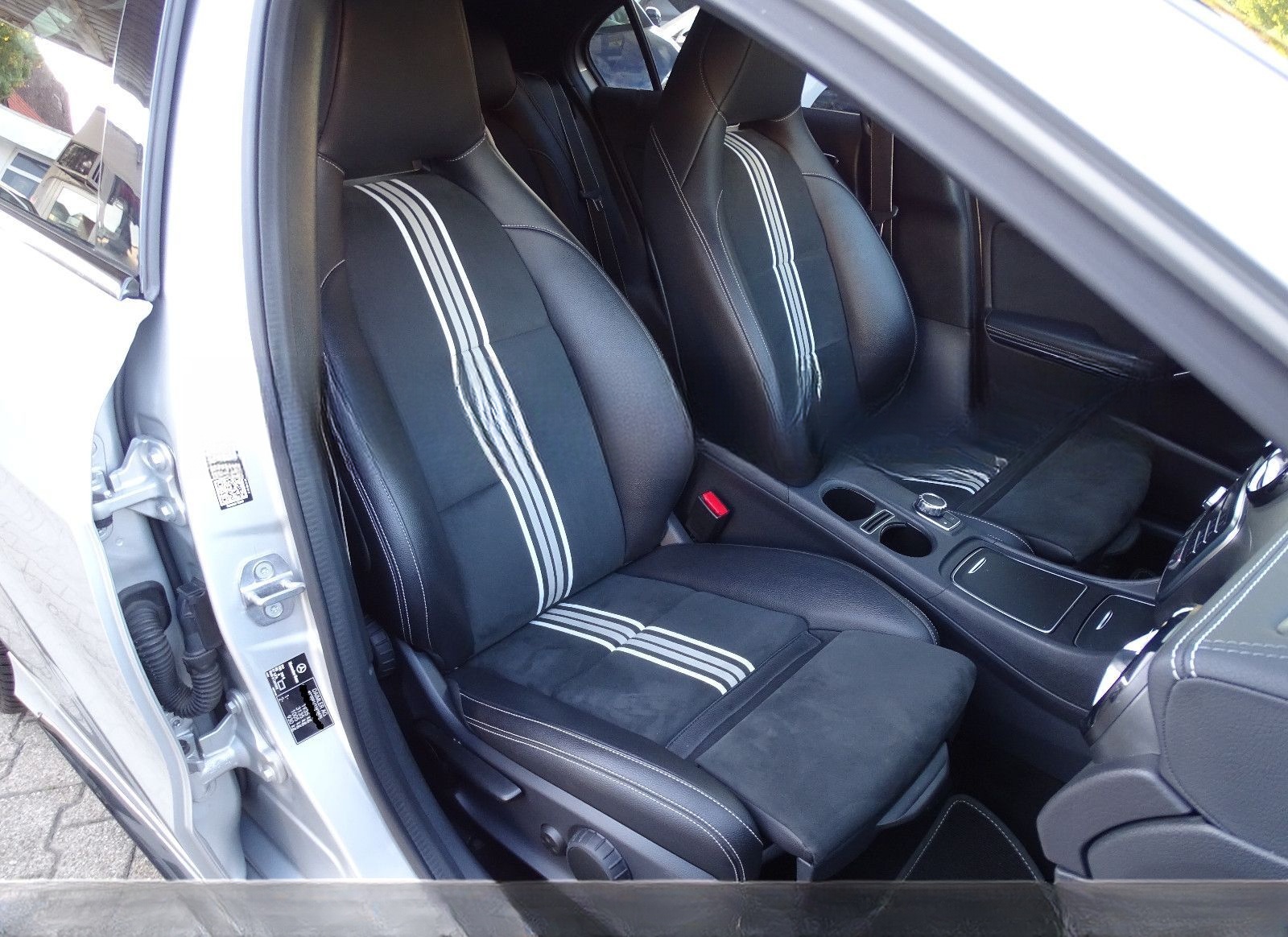 Mercedes-Benz A 180 AMG-PAKET PEAK EDITION"LED"NIGHT"NAV"LEDER foto 15