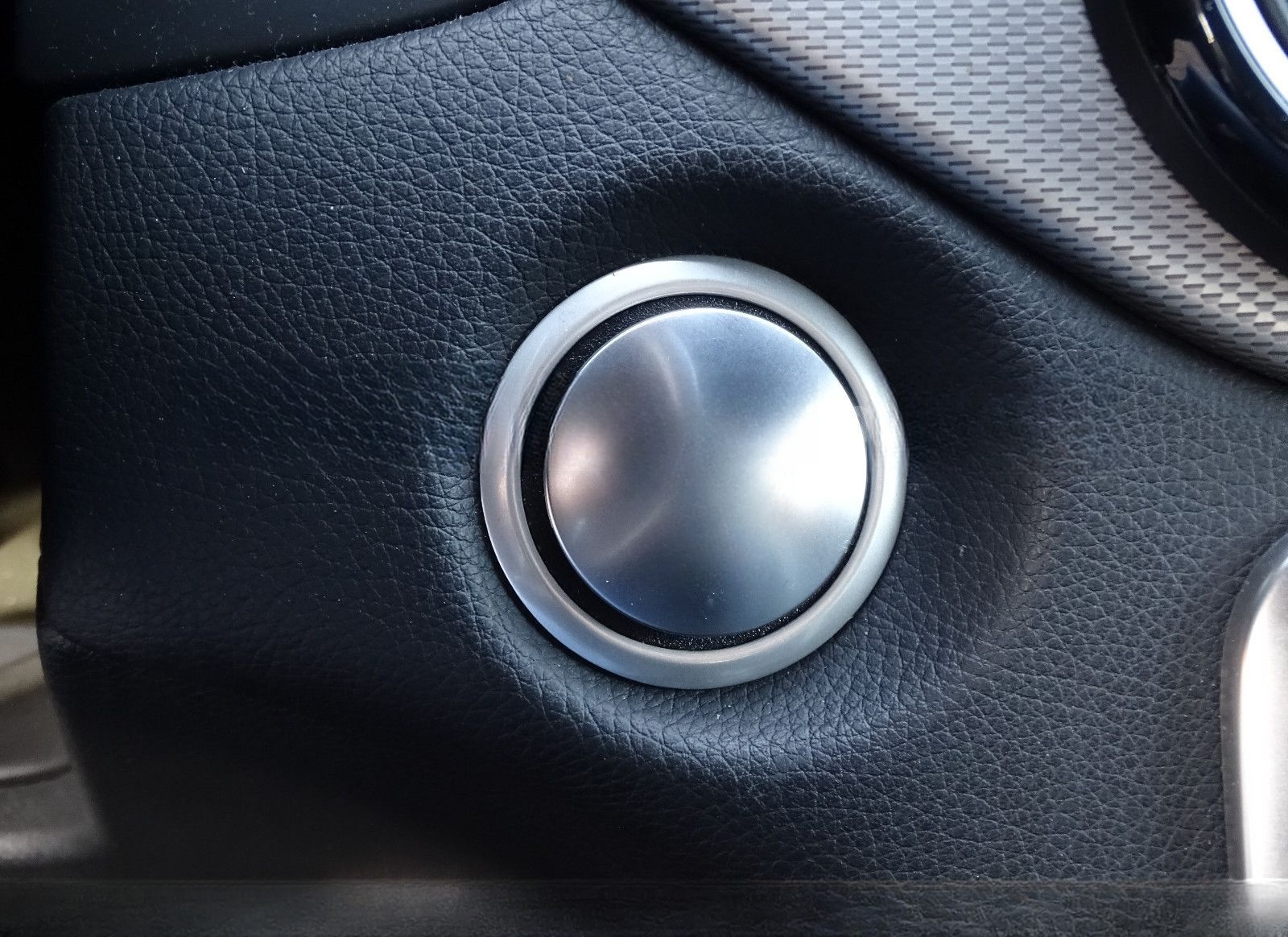 Mercedes-Benz A 180 AMG-PAKET PEAK EDITION"LED"NIGHT"NAV"LEDER foto 24