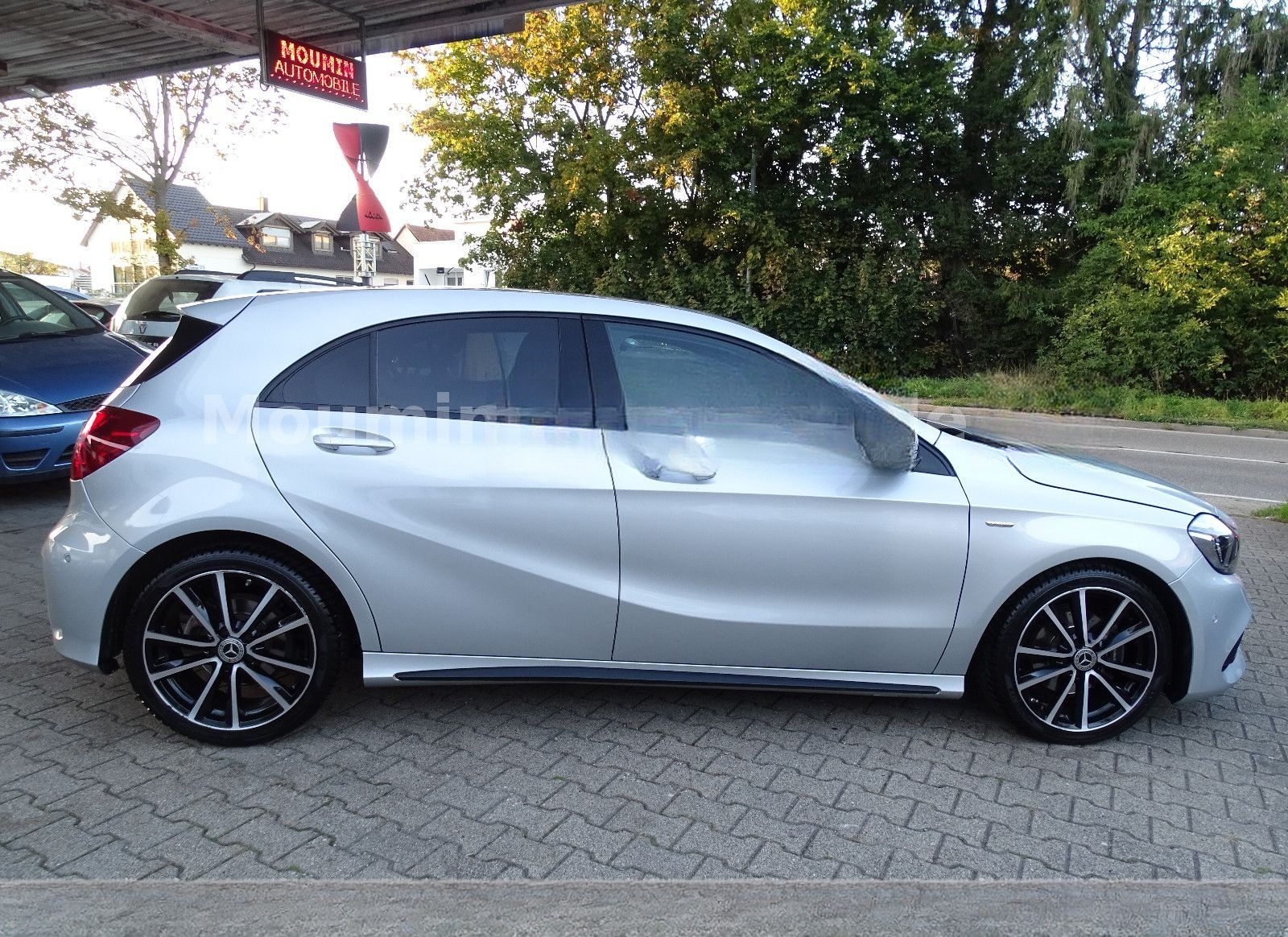 Mercedes-Benz A 180 AMG-PAKET PEAK EDITION"LED"NIGHT"NAV"LEDER foto 10