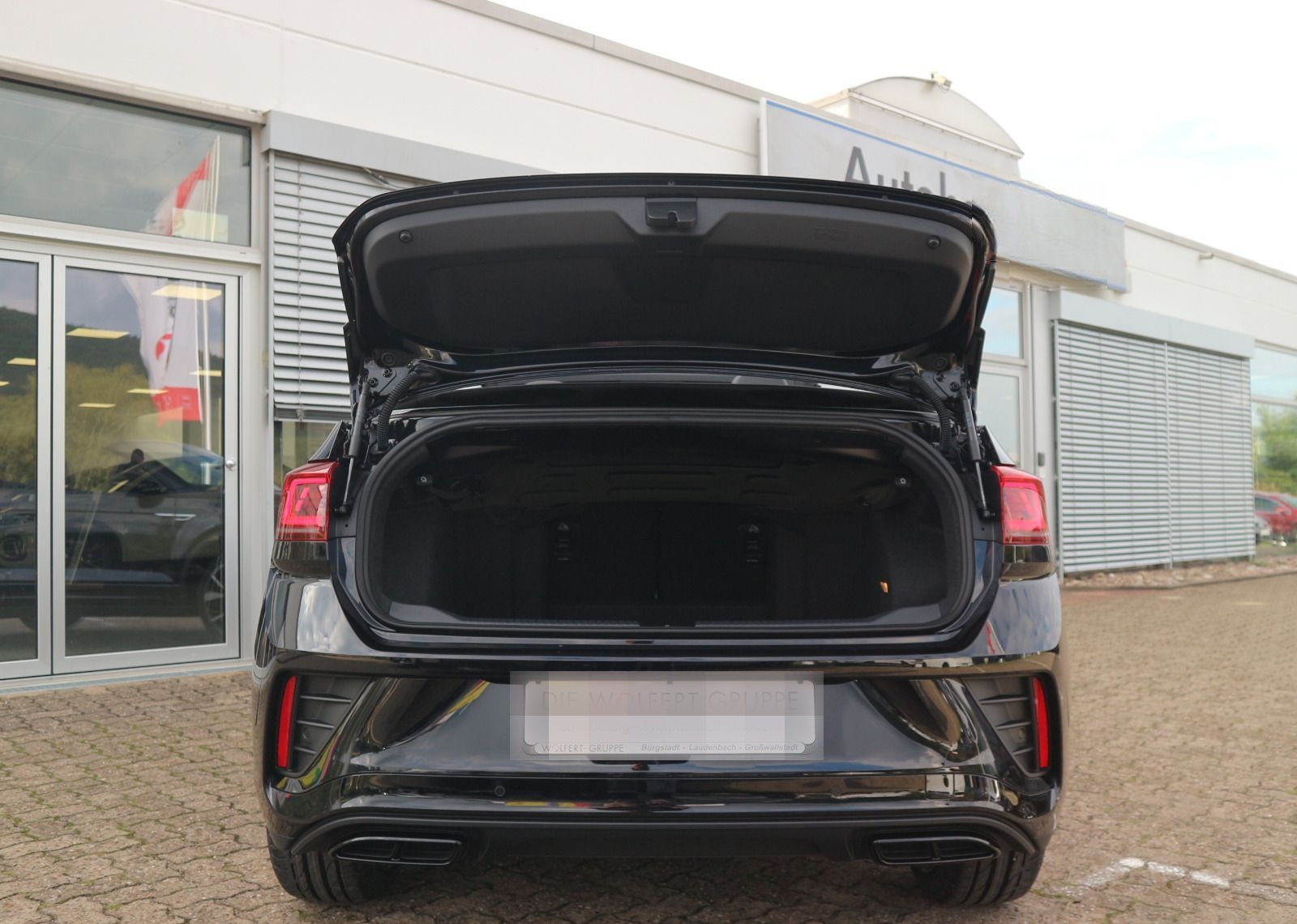 Volkswagen T-Roc Cabriolet R-Line 1.5 TSI OPF (150 PS) DSG foto 12