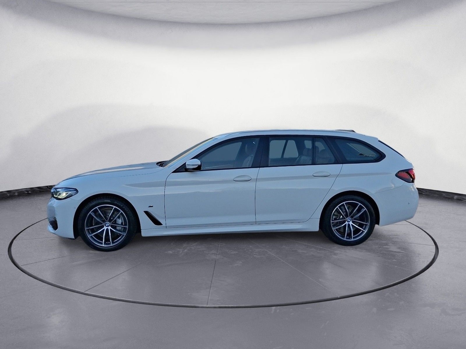 BMW 540i xDrive Touring M Sportpaket Innovationsp. L foto 3