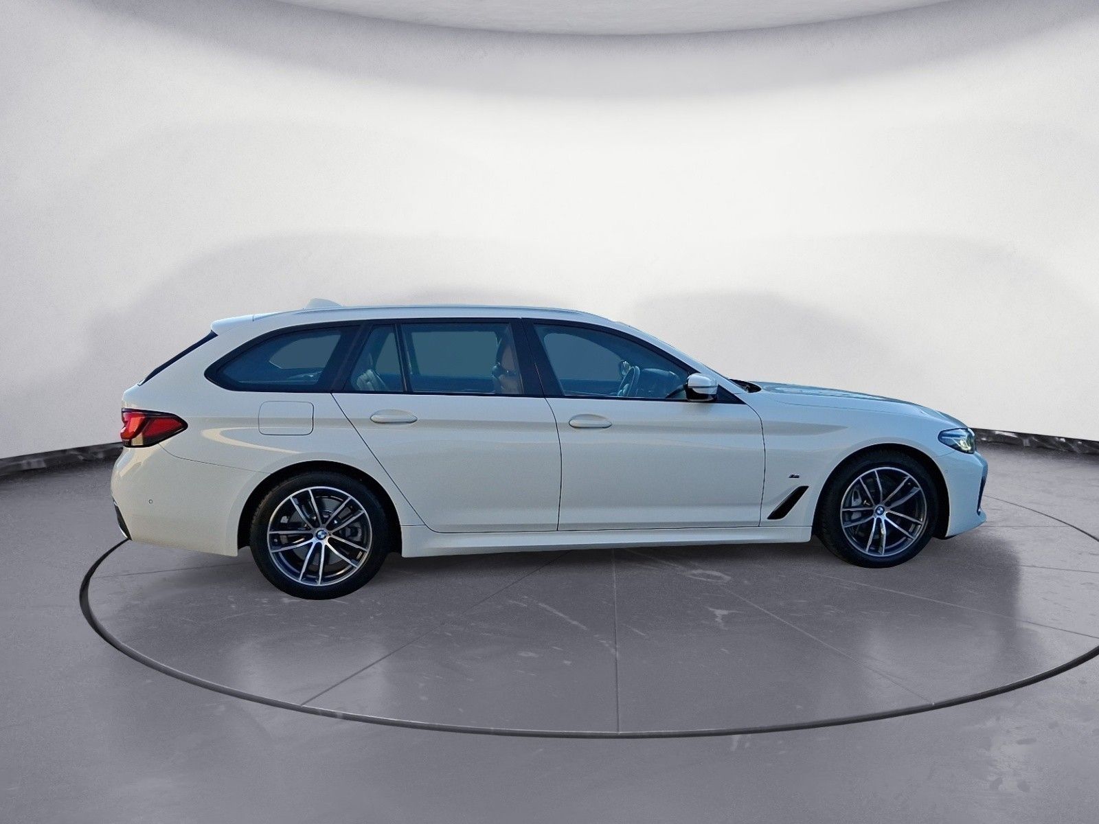 BMW 540i xDrive Touring M Sportpaket Innovationsp. L foto 6