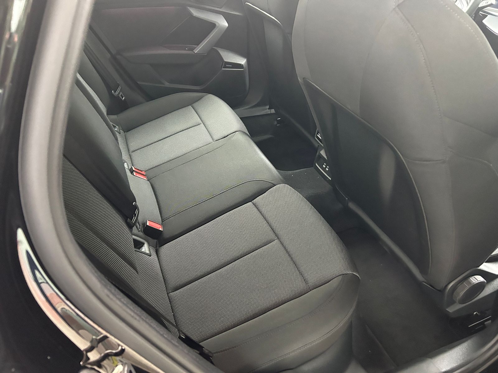 Audi A3 Sportback 35 TFSI LED, GRA, SHZ, RearView, Vi foto 13