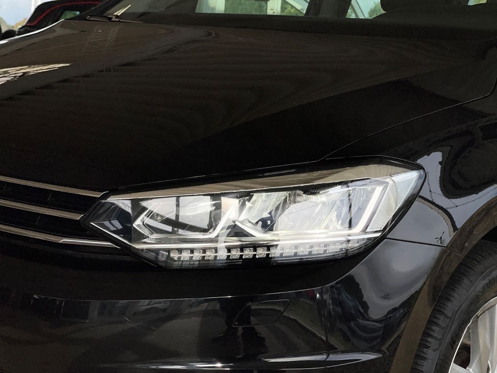 Volkswagen Touran*1.5 TSI*DSG*Comfortline*7-SITZE*AHK*LED* foto 2