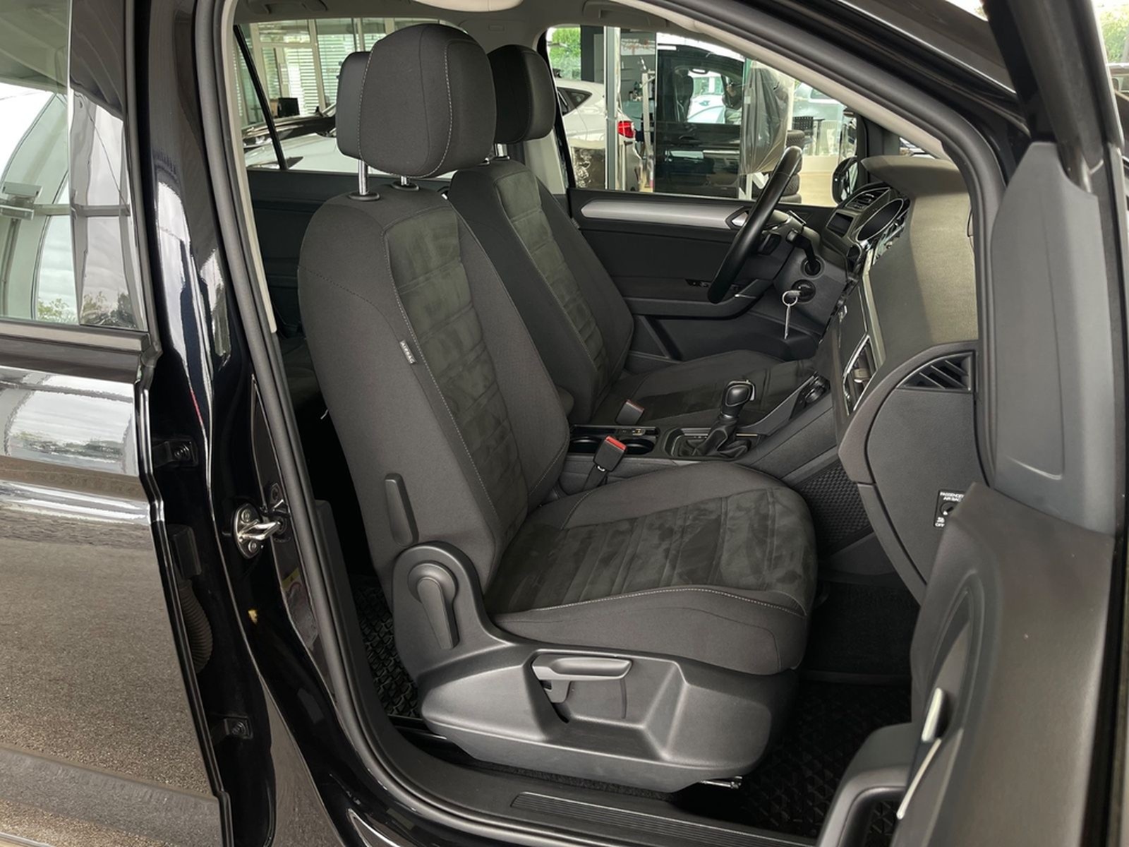 Volkswagen Touran*1.5 TSI*DSG*Comfortline*7-SITZE*AHK*LED* foto 23