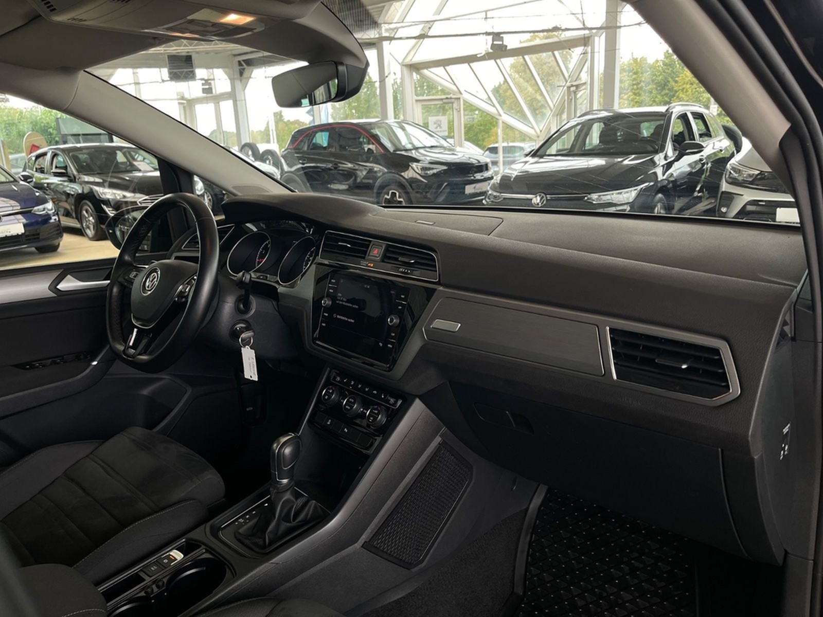 Volkswagen Touran*1.5 TSI*DSG*Comfortline*7-SITZE*AHK*LED* foto 29