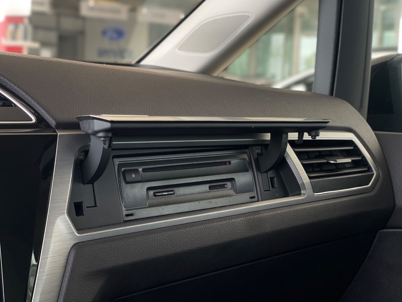 Volkswagen Touran*1.5 TSI*DSG*Comfortline*7-SITZE*AHK*LED* foto 40