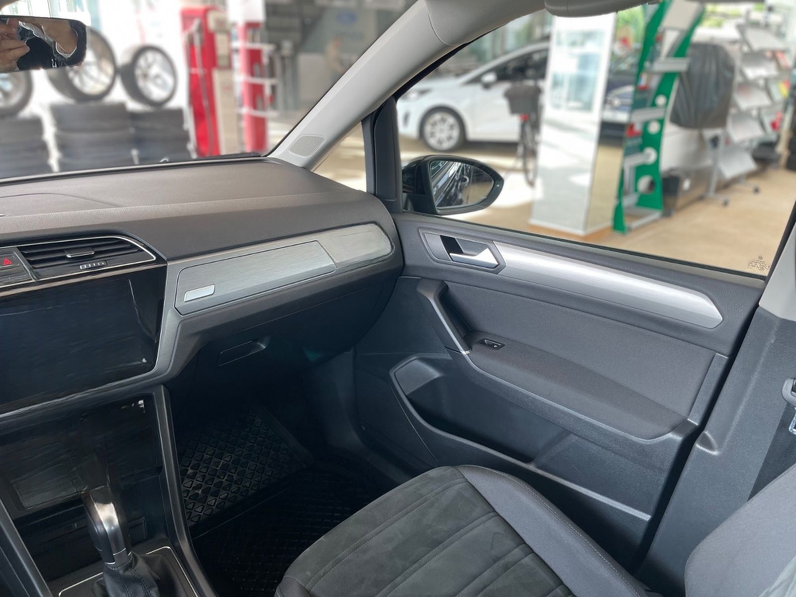 Volkswagen Touran*1.5 TSI*DSG*Comfortline*7-SITZE*AHK*LED* foto 48