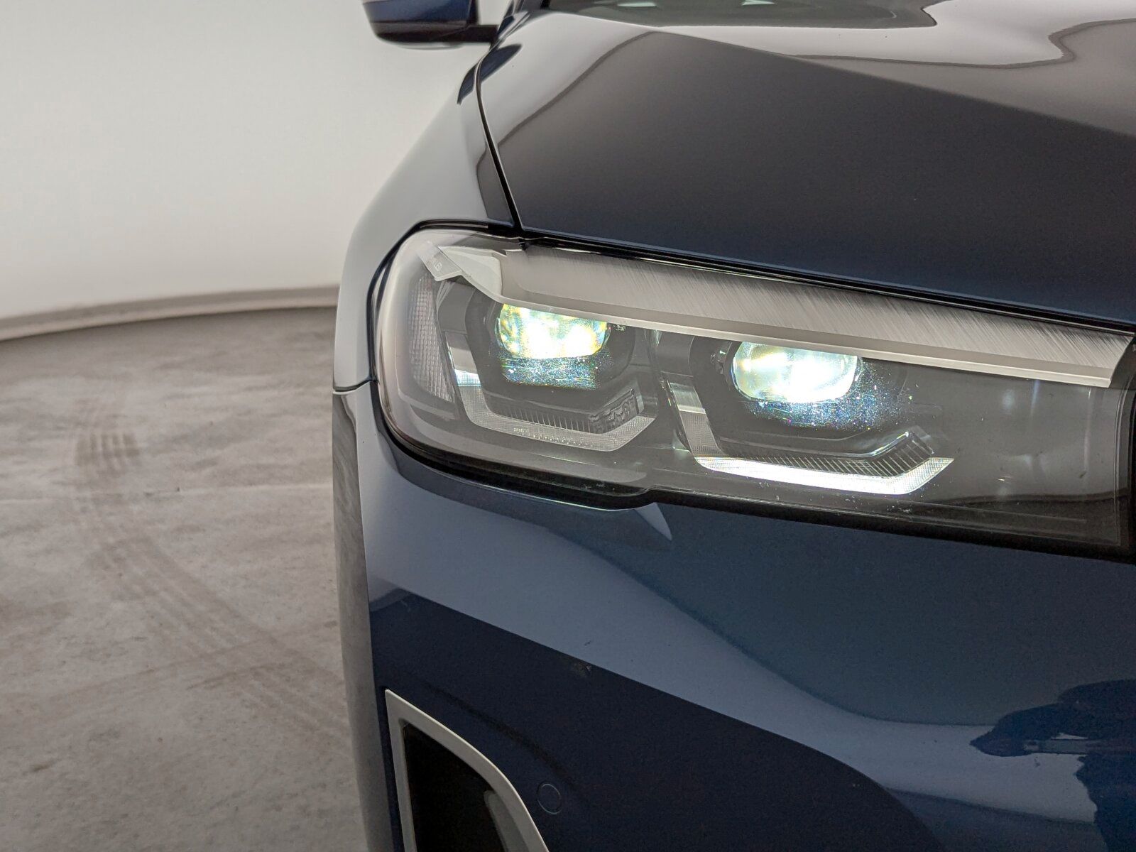 BMW 545 e xDrive Luxury Line LEDER+LED+NAVI+GSD+SHZ+ foto 3