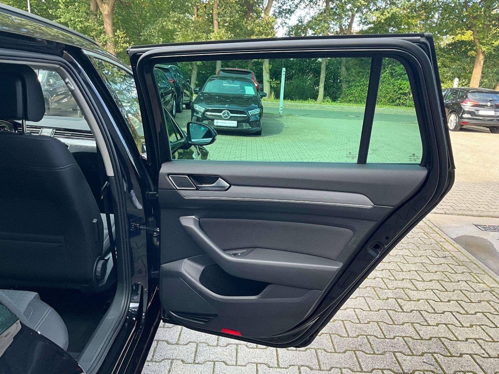 Volkswagen Passat Variant 2.0 TDI DSG Business foto 29