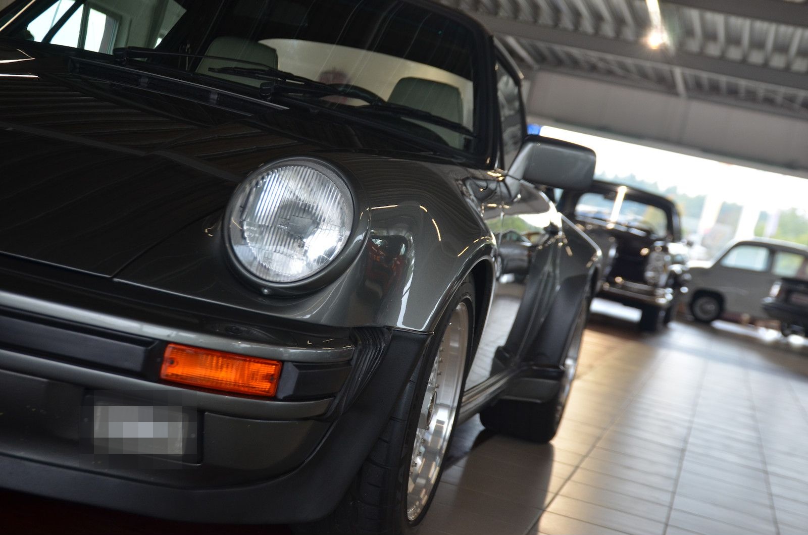 Porsche 911 Turbo Unikat! 3.Hd. felsengrün Original ! foto 3