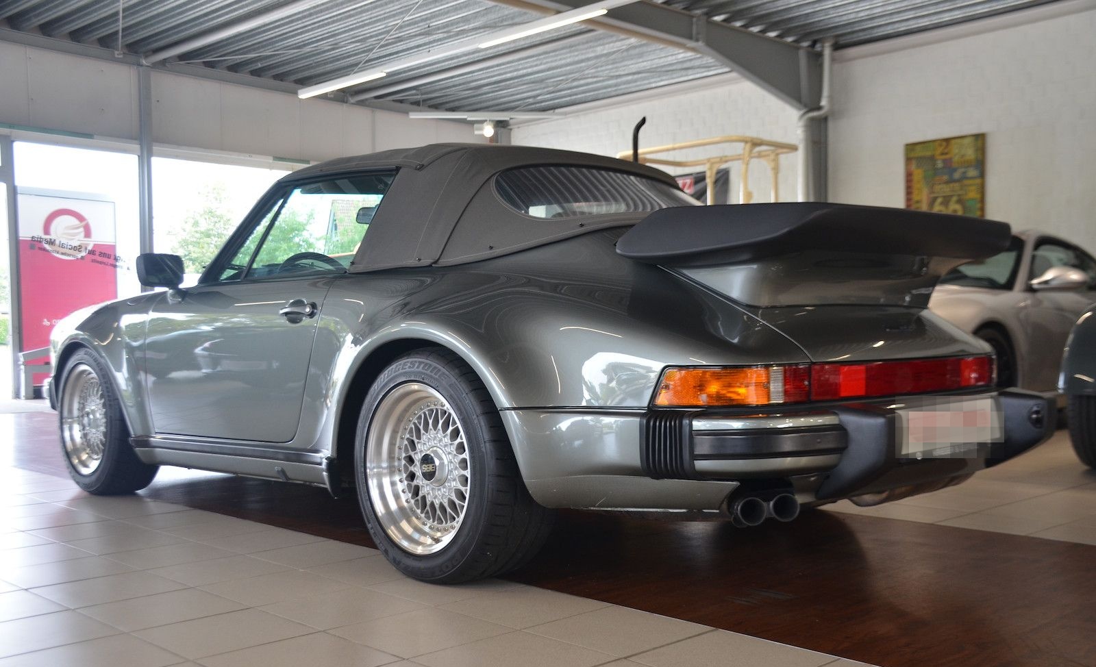 Porsche 911 Turbo Unikat! 3.Hd. felsengrün Original ! foto 6