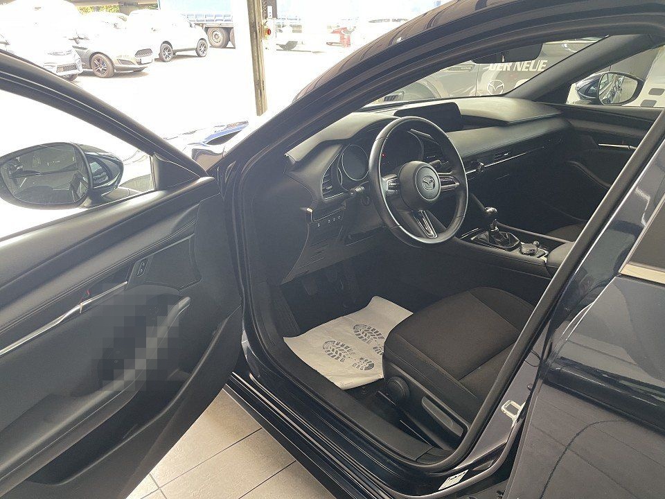 Mazda 3 2.0 122PS 6GS Selection HuD NAVI LED DAB+ foto 4