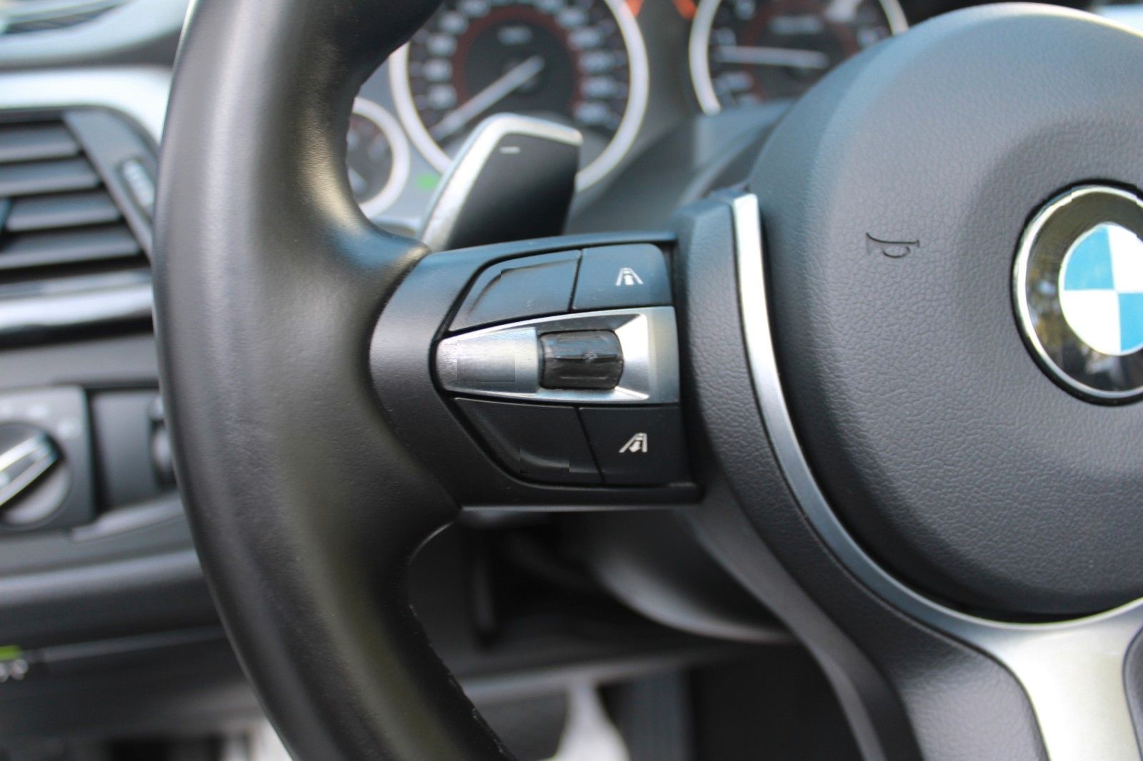 BMW 435i Cabrio M-Paket LED HUD H&K NackenHzg DE.FZ! foto 25