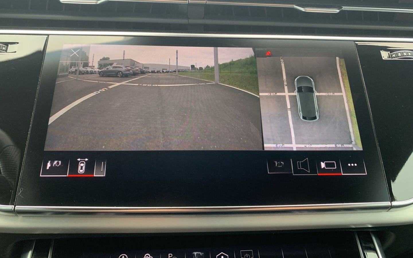 Audi Q8 S-line Sportpaket Luftfederung StandHZG AHK-e foto 23