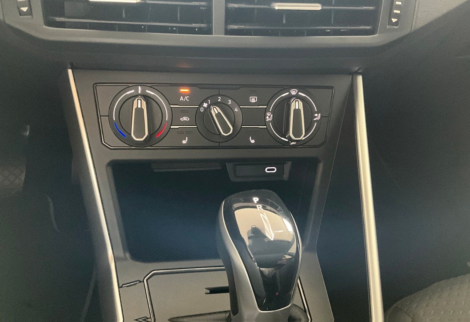 Volkswagen Polo Life , DSG , LED, Sitzhzg., ACC, AppConnect foto 13