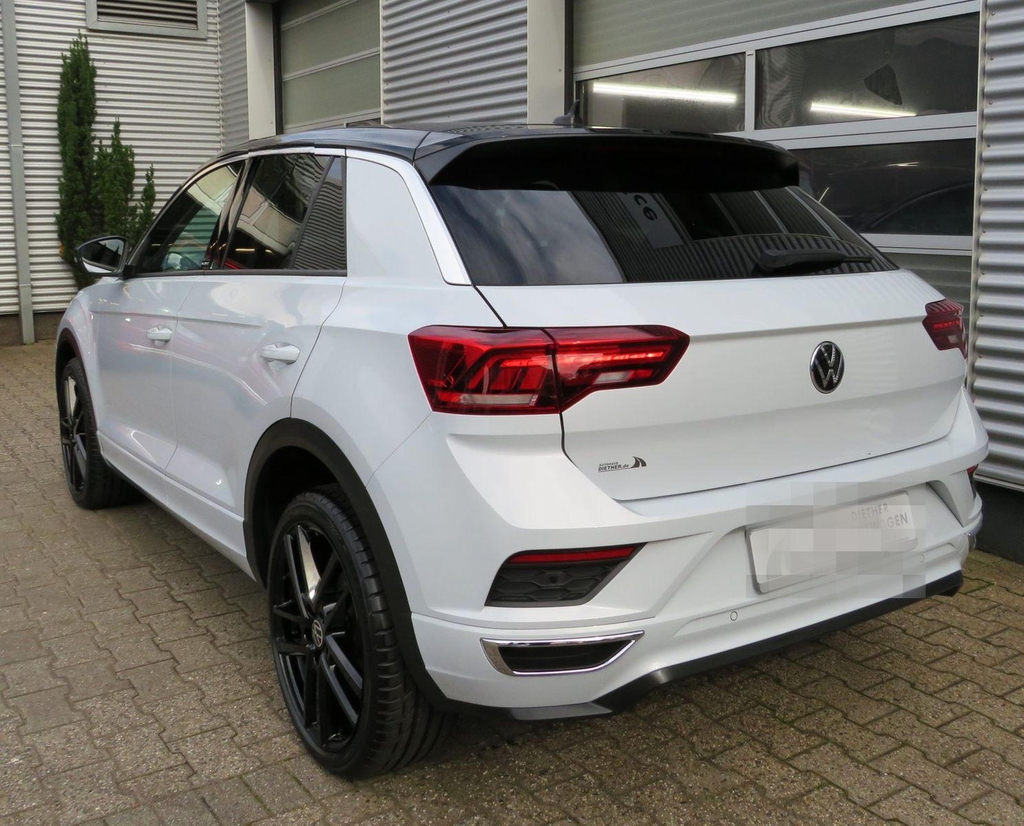 Volkswagen T-Roc 1.0 TSI Active /Sprachbedienung/DAB+/PDC v foto 13