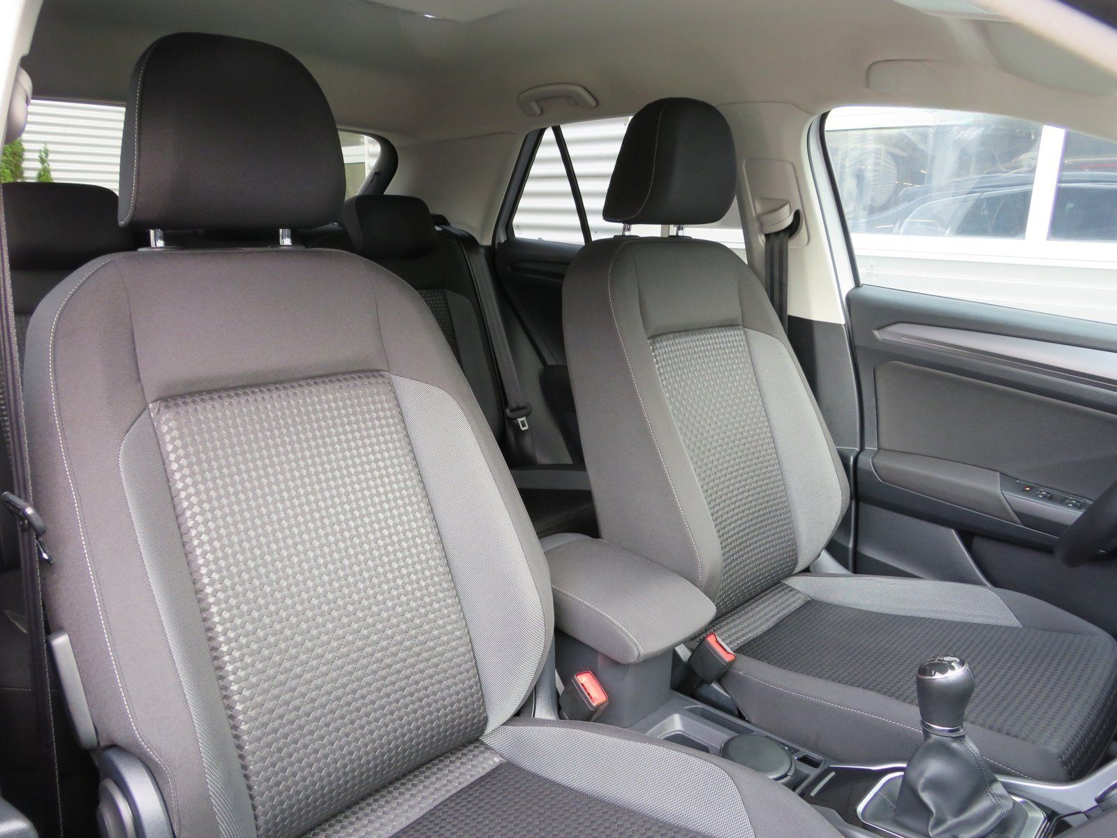 Volkswagen T-Roc 1.0 TSI Active /Sprachbedienung/DAB+/PDC v foto 3