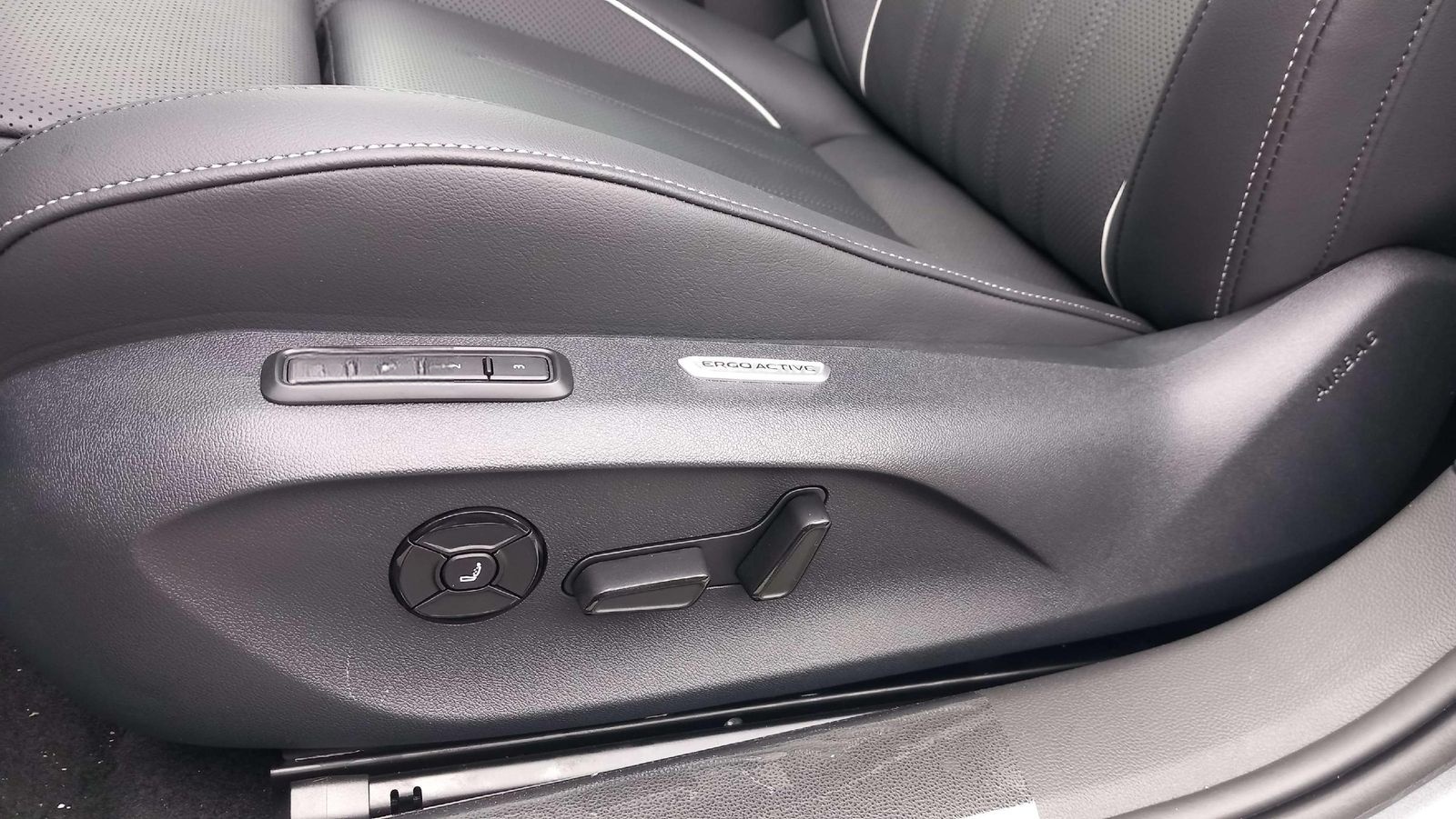 Volkswagen Passat Variant 1.5 eTSI Elegance 110 kW foto 14