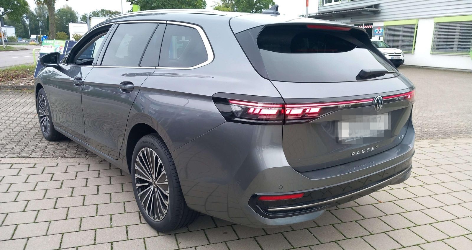 Volkswagen Passat Variant 1.5 eTSI Elegance 110 kW foto 6