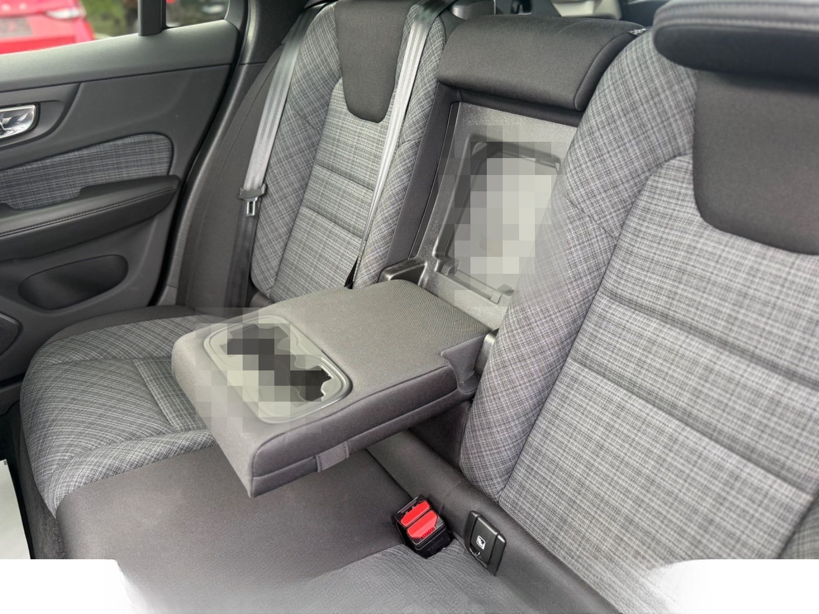 Volvo V60 Kombi Momentum Pro PANO AHK 4ZONEN ACC KAM foto 21