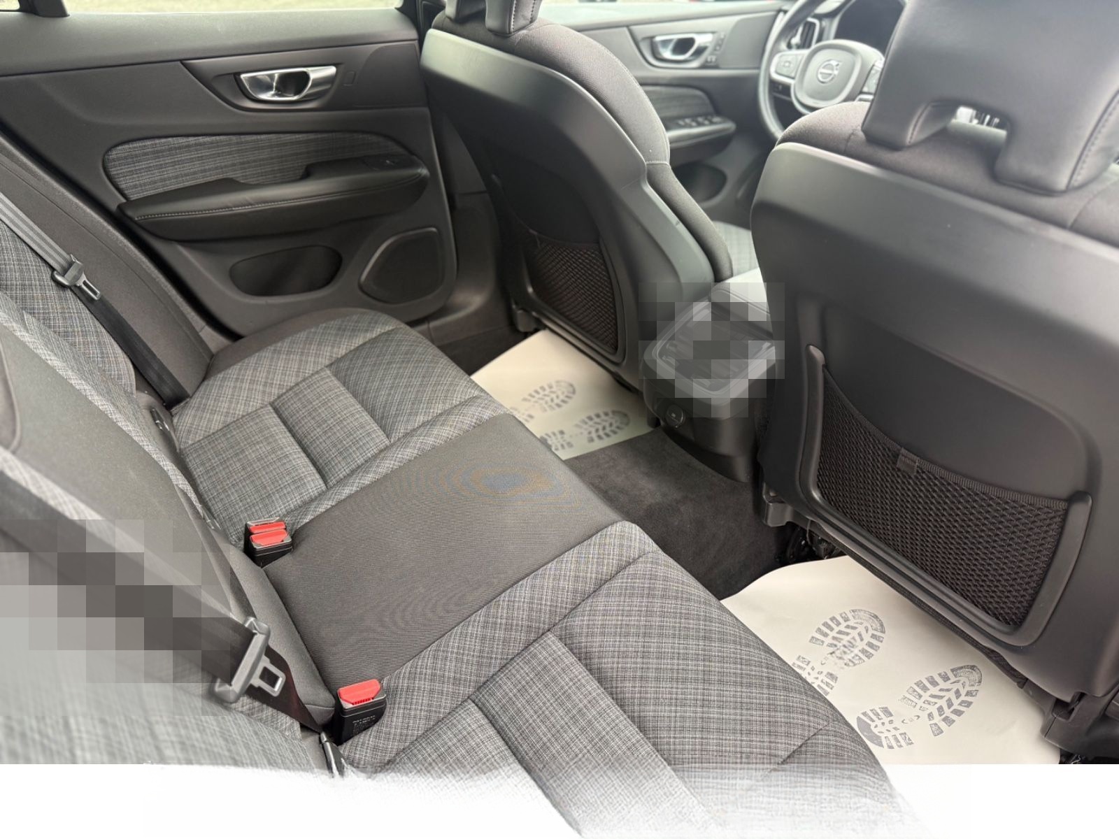 Volvo V60 Kombi Momentum Pro PANO AHK 4ZONEN ACC KAM foto 23