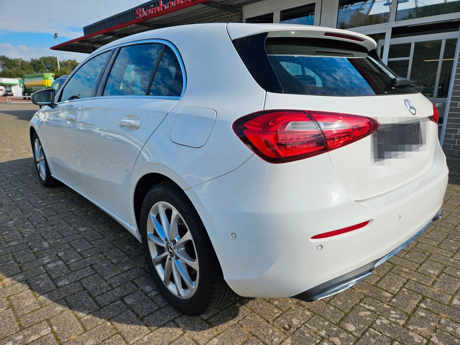 Mercedes-Benz A 220 KAM NAV AUTOMATIK SHZ LEDER foto 2