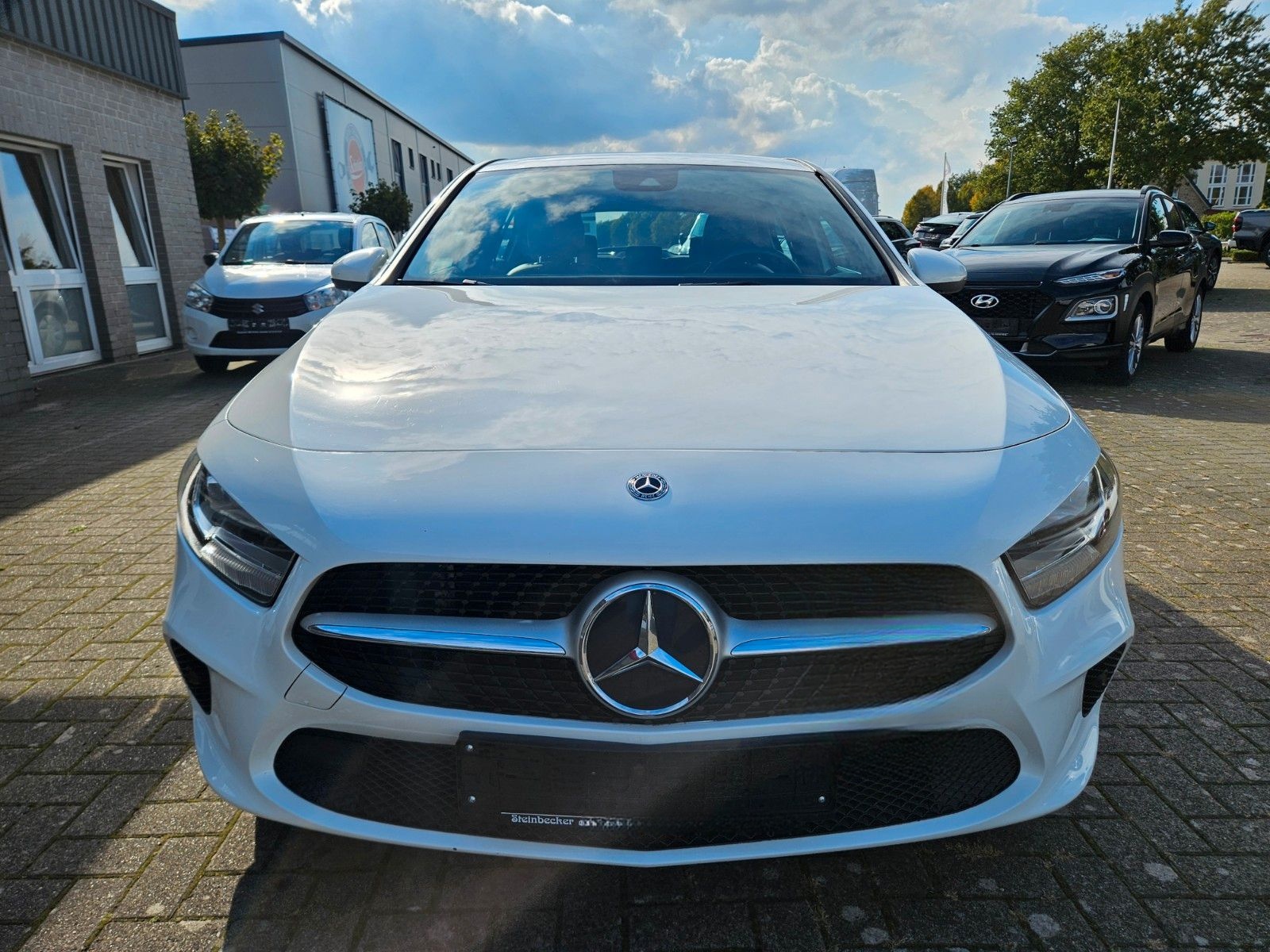 Mercedes-Benz A 220 KAM NAV AUTOMATIK SHZ LEDER foto 4