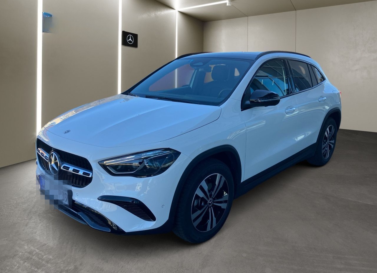 Mercedes-Benz GLA 180 Progressive NIGHT+HANDS-FREE+PANO+360° foto 2