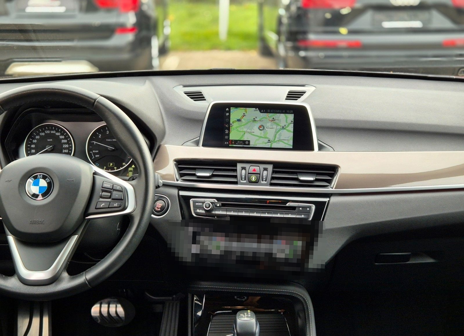 BMW X1 xDrive 20i xLine Automatik Panorama Leder foto 15