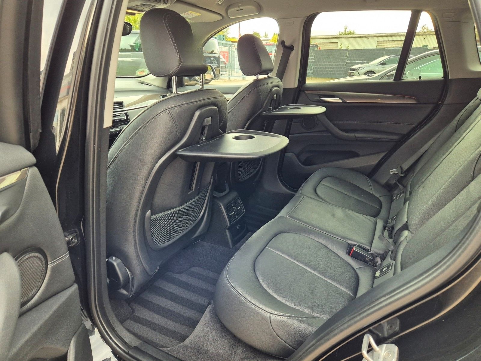 BMW X1 xDrive 20i xLine Automatik Panorama Leder foto 24