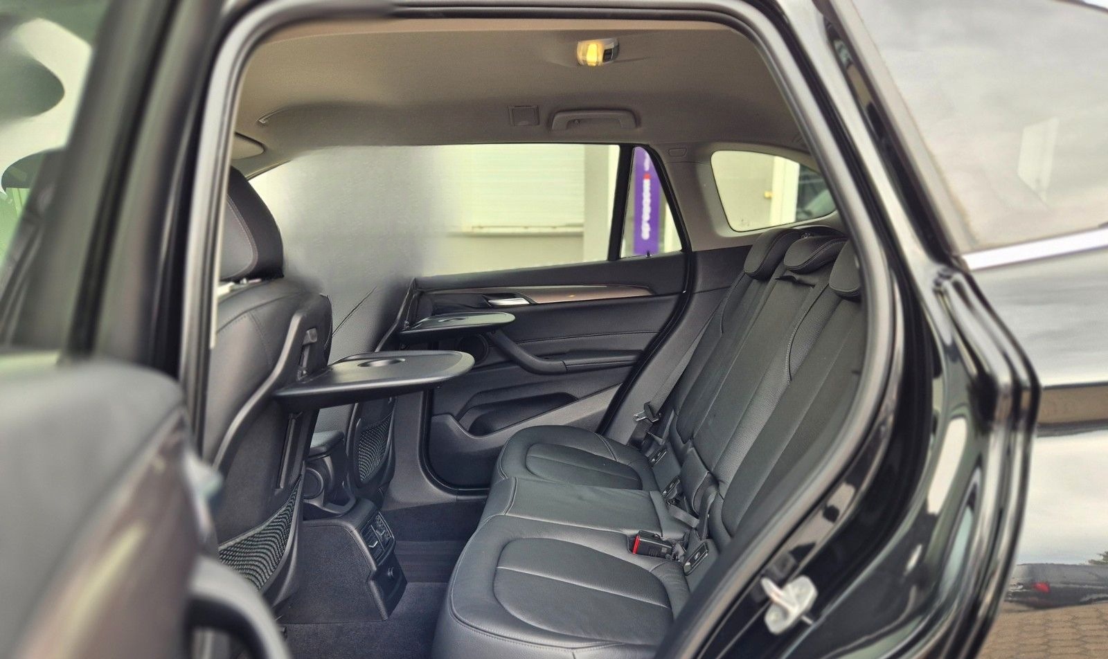 BMW X1 xDrive 20i xLine Automatik Panorama Leder foto 25