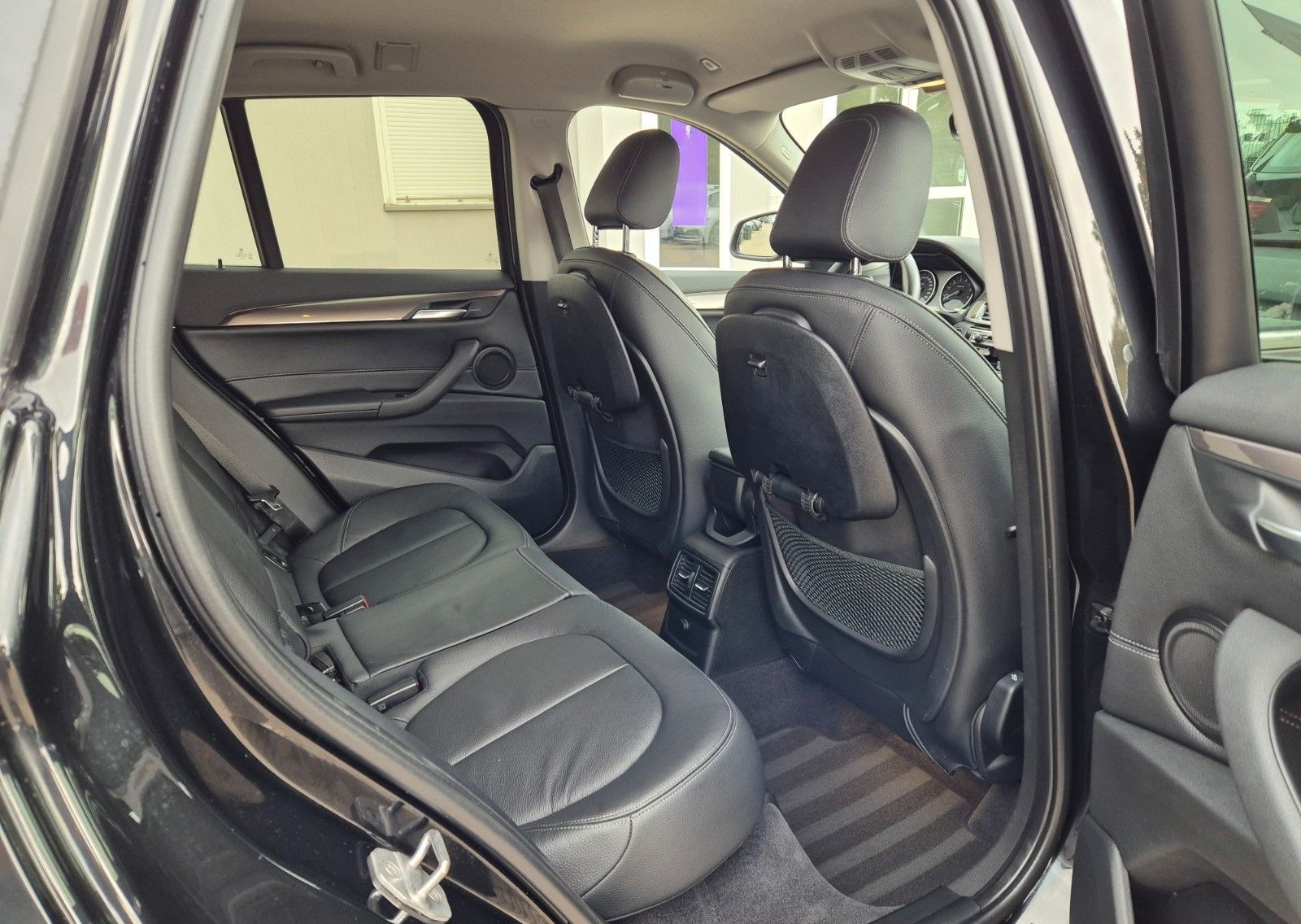 BMW X1 xDrive 20i xLine Automatik Panorama Leder foto 27