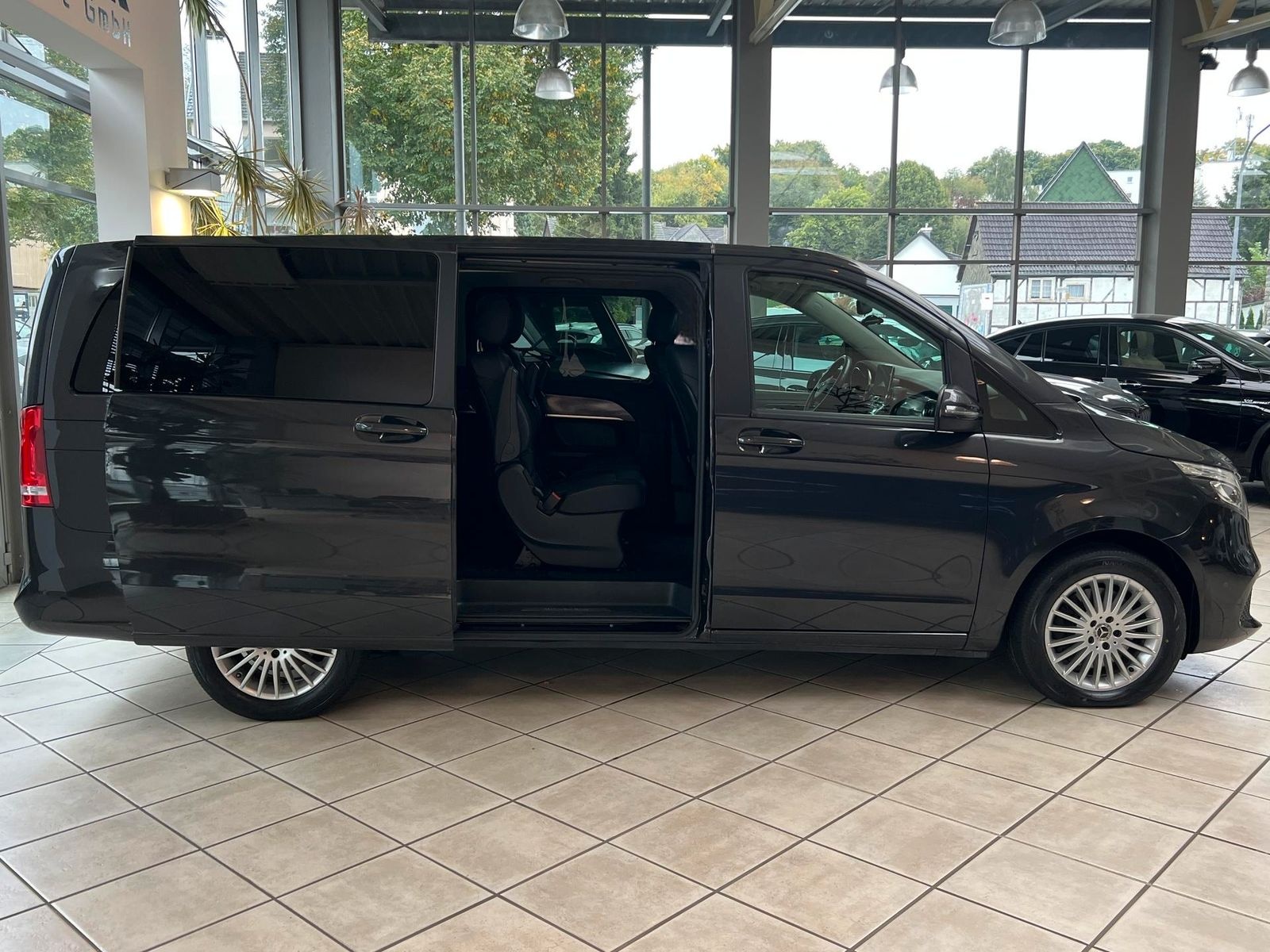 Mercedes-Benz V 250 d Avantgarde lang AHK|Standhz|RFK|7-Sitzer foto 3