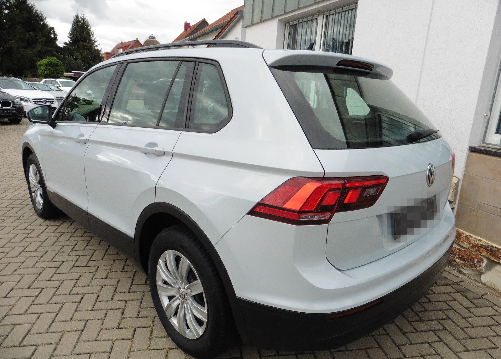 Volkswagen Tiguan 1,4 Trendline*LED*NAVI*AHK*PDC*SHZ... foto 3