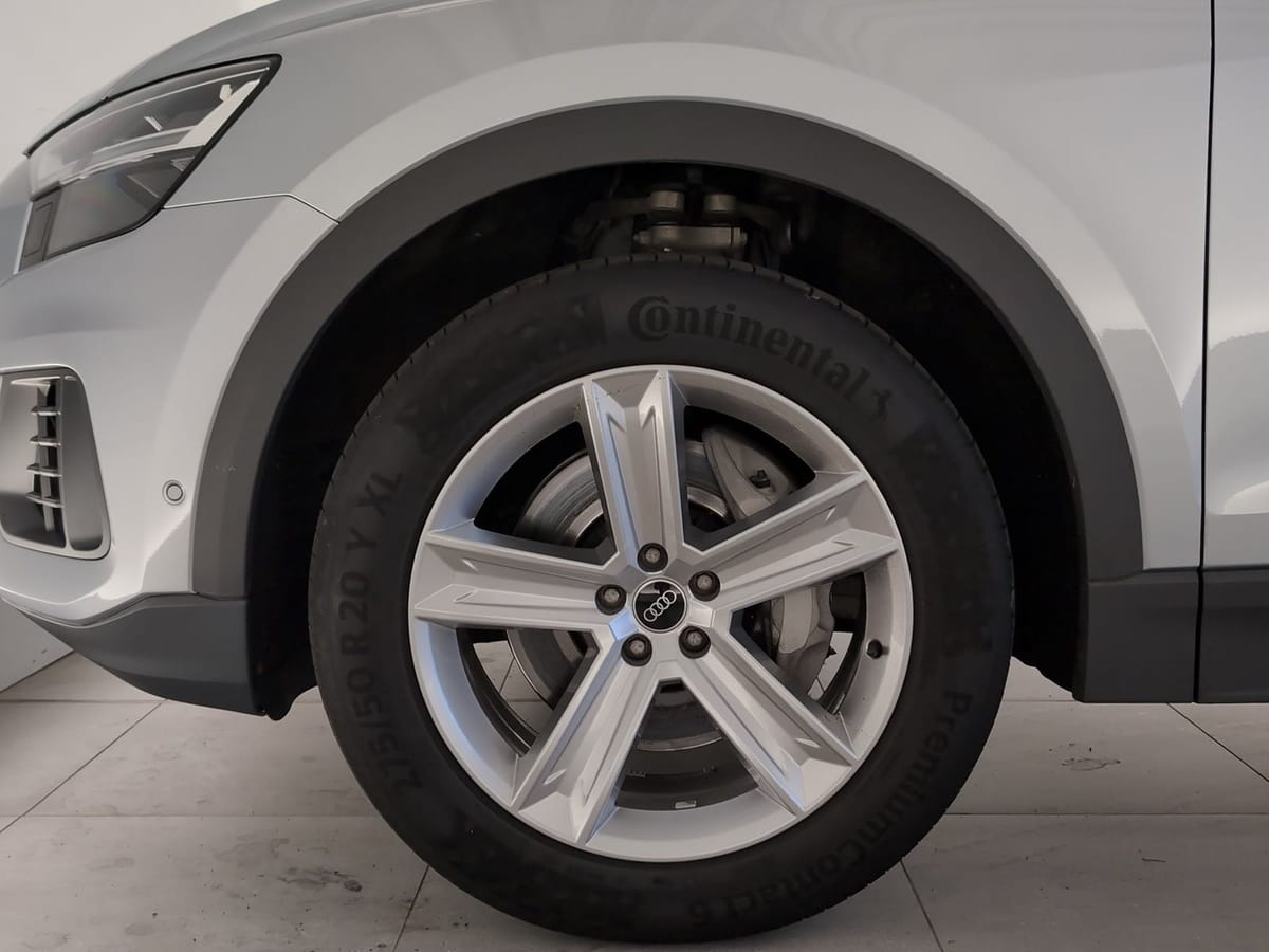 Audi Q8 55 TFSI quattro Navi LED Luftfahrwerk PDC Na foto 10
