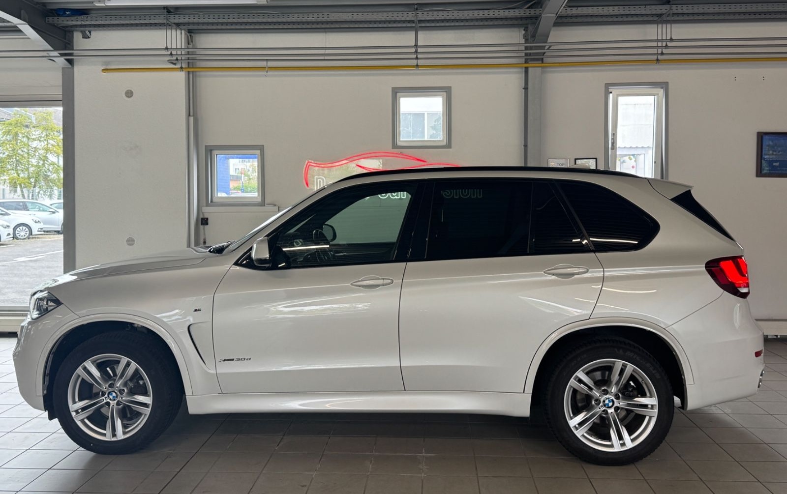 BMW X5 30d M-Sport*Mineralweißmet Individual+1.Hand foto 6
