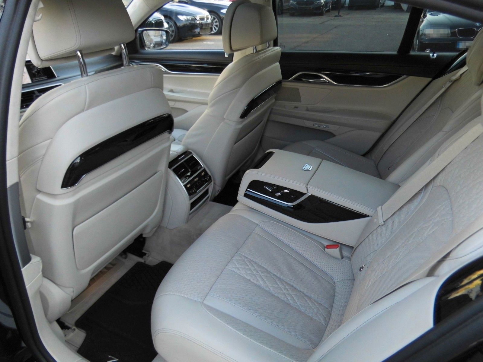 BMW 750 d xDrive Navi Klima Individual foto 12