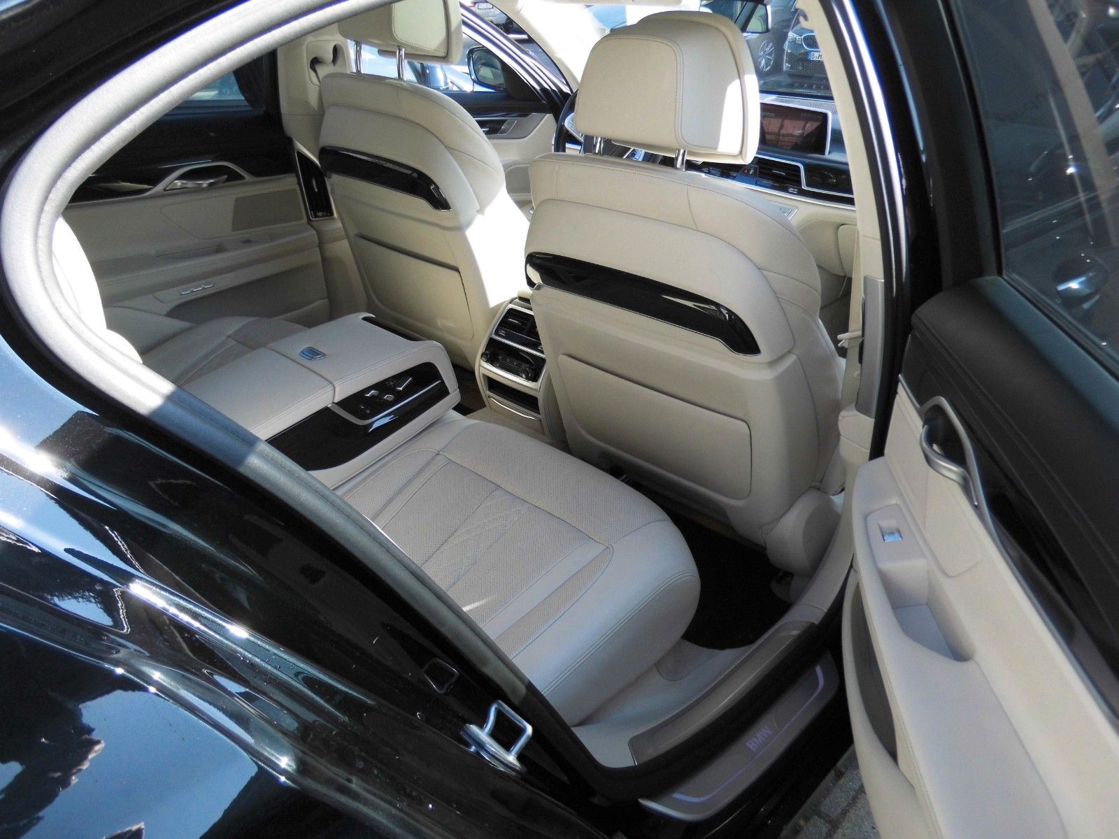 BMW 750 d xDrive Navi Klima Individual foto 24