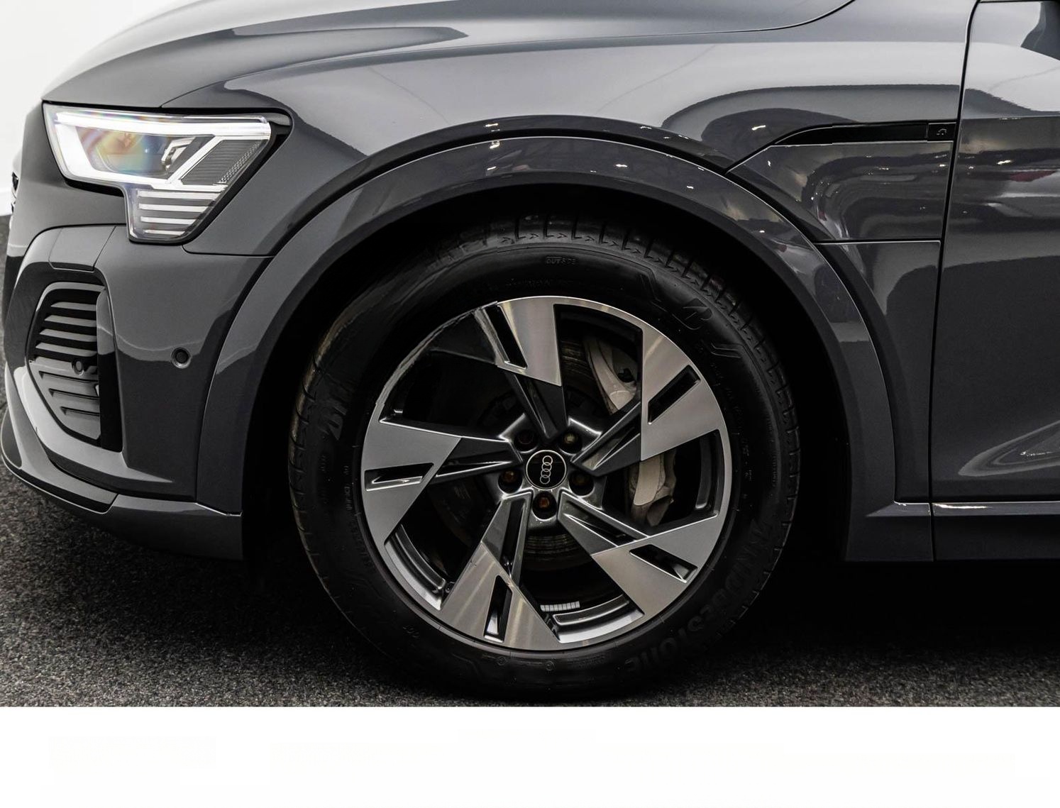 Audi Q8 E-TRON 50 SPORTBACK S LINE BLACK MATRIX/B&O foto 13