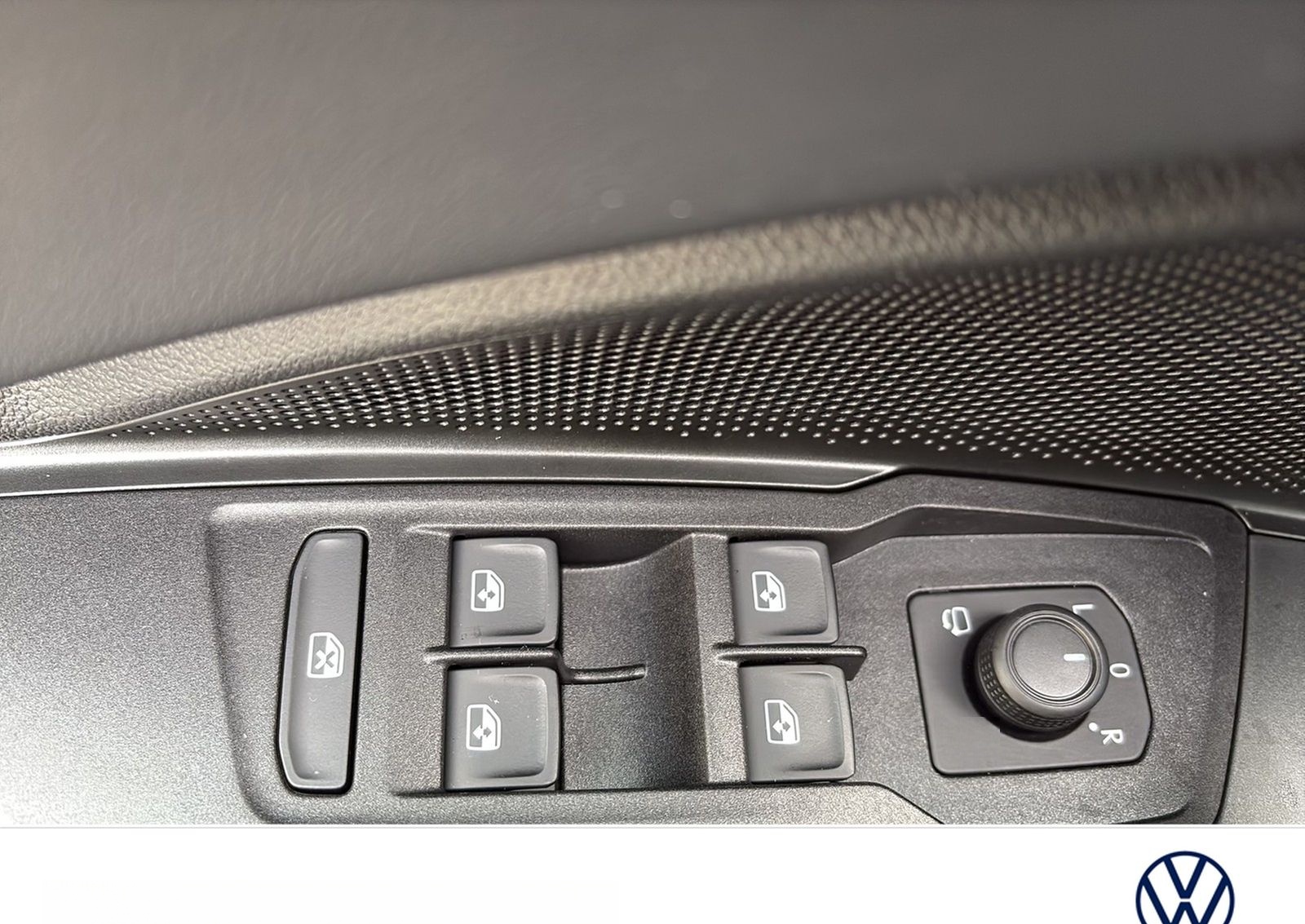Volkswagen Tayron 2.0 LIFE 4X4 AHK CAM ACC LM18 CARPLAY foto 17