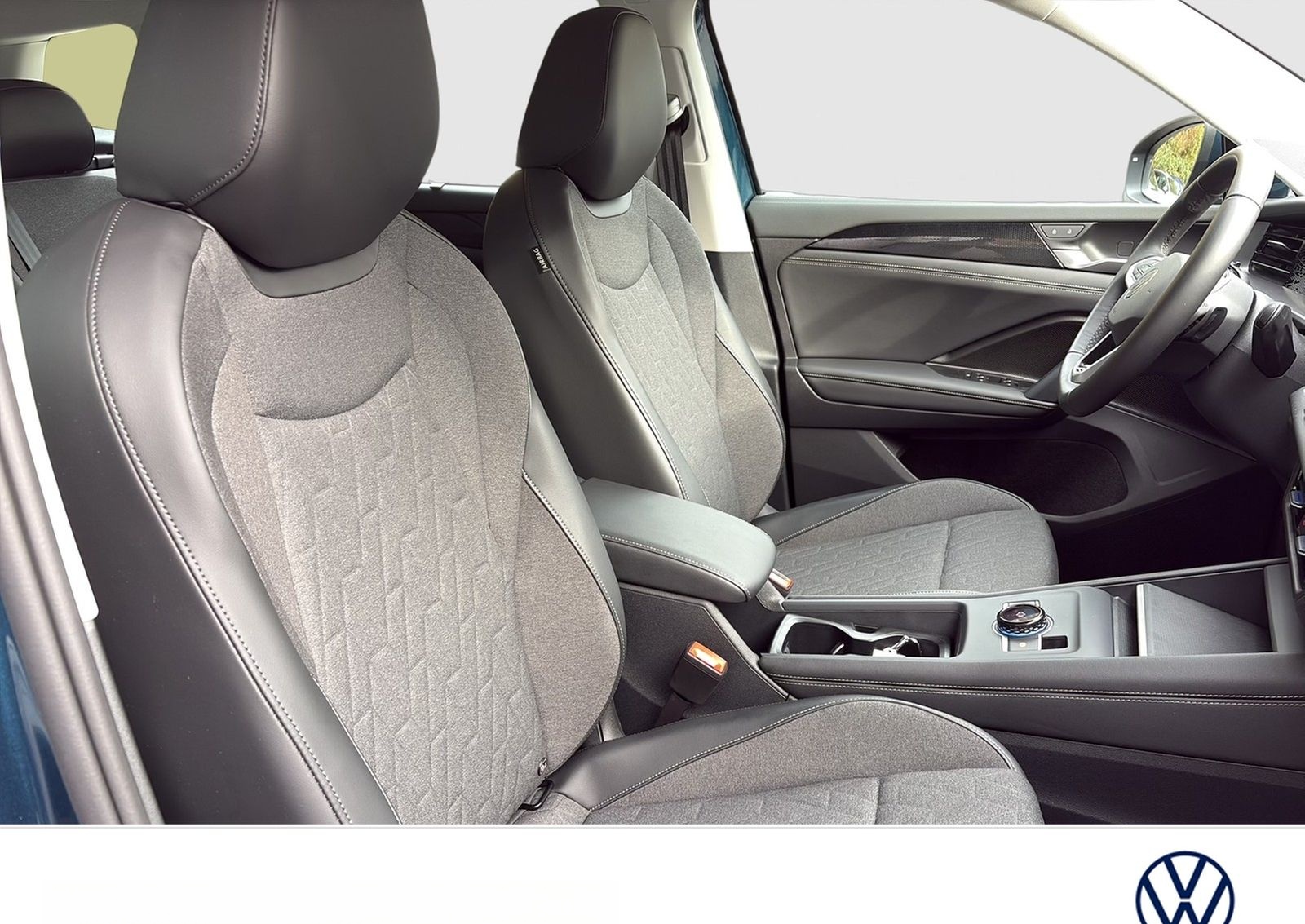 Volkswagen Tayron 2.0 LIFE 4X4 AHK CAM ACC LM18 CARPLAY foto 10