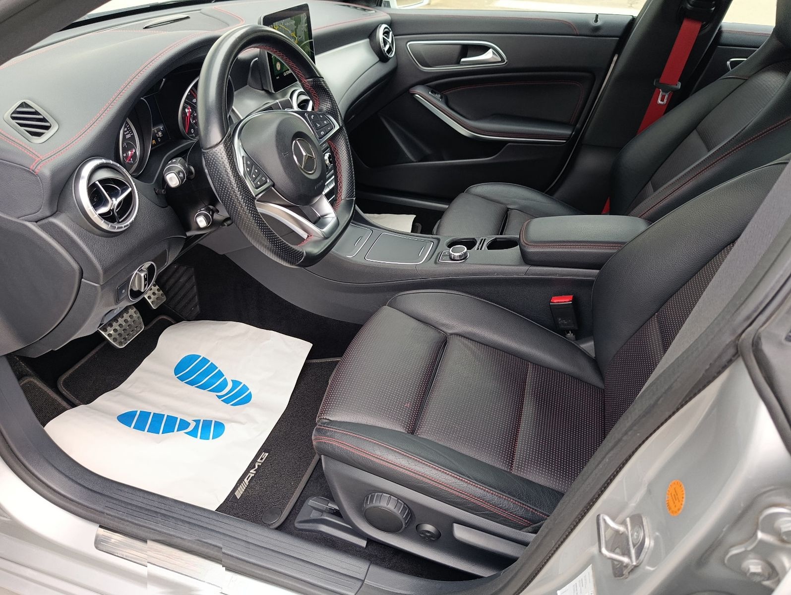 Mercedes-Benz CLA 220 d 4Matic AMG Leder Navi LED Car/Play foto 11