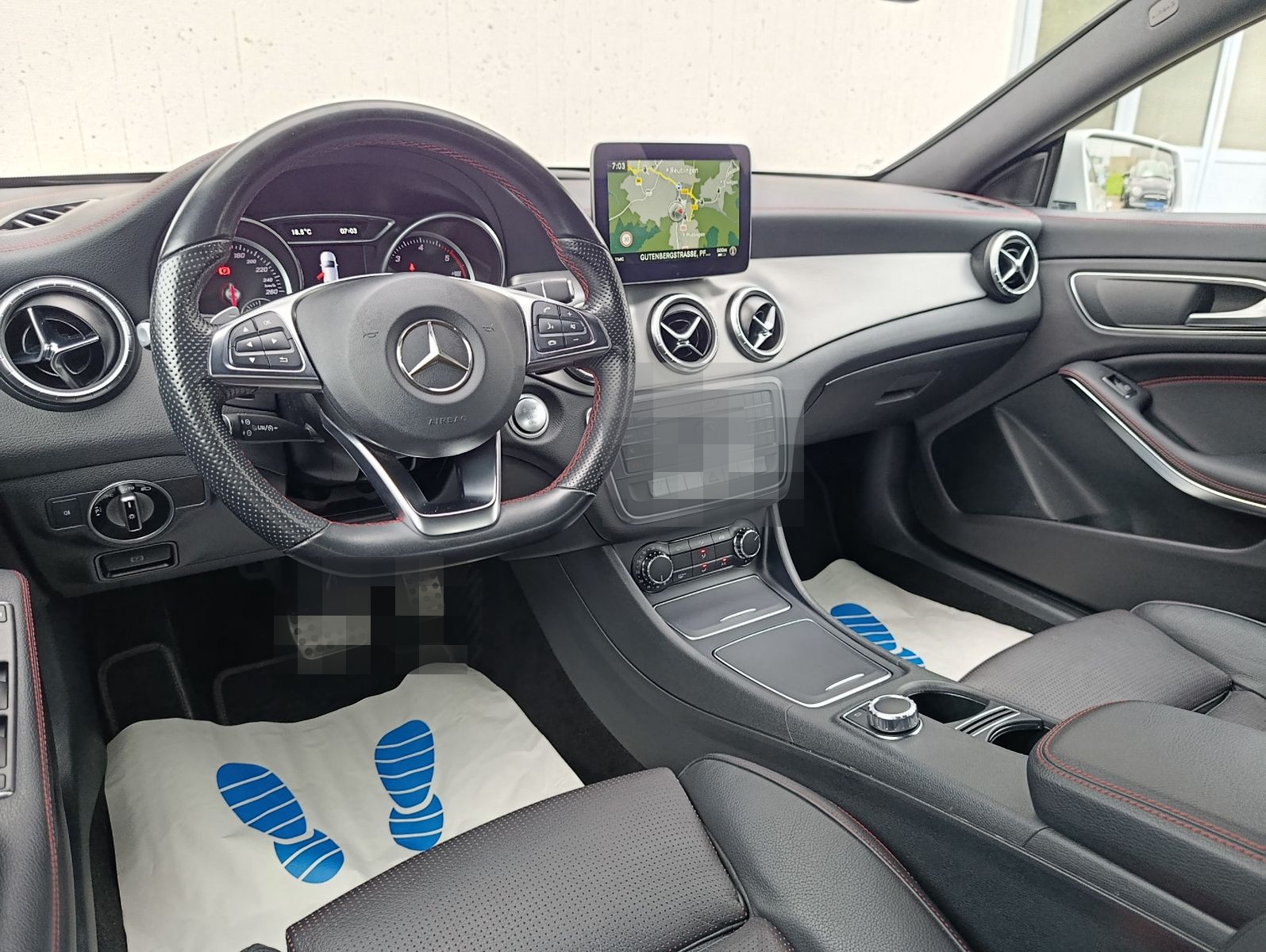 Mercedes-Benz CLA 220 d 4Matic AMG Leder Navi LED Car/Play foto 12