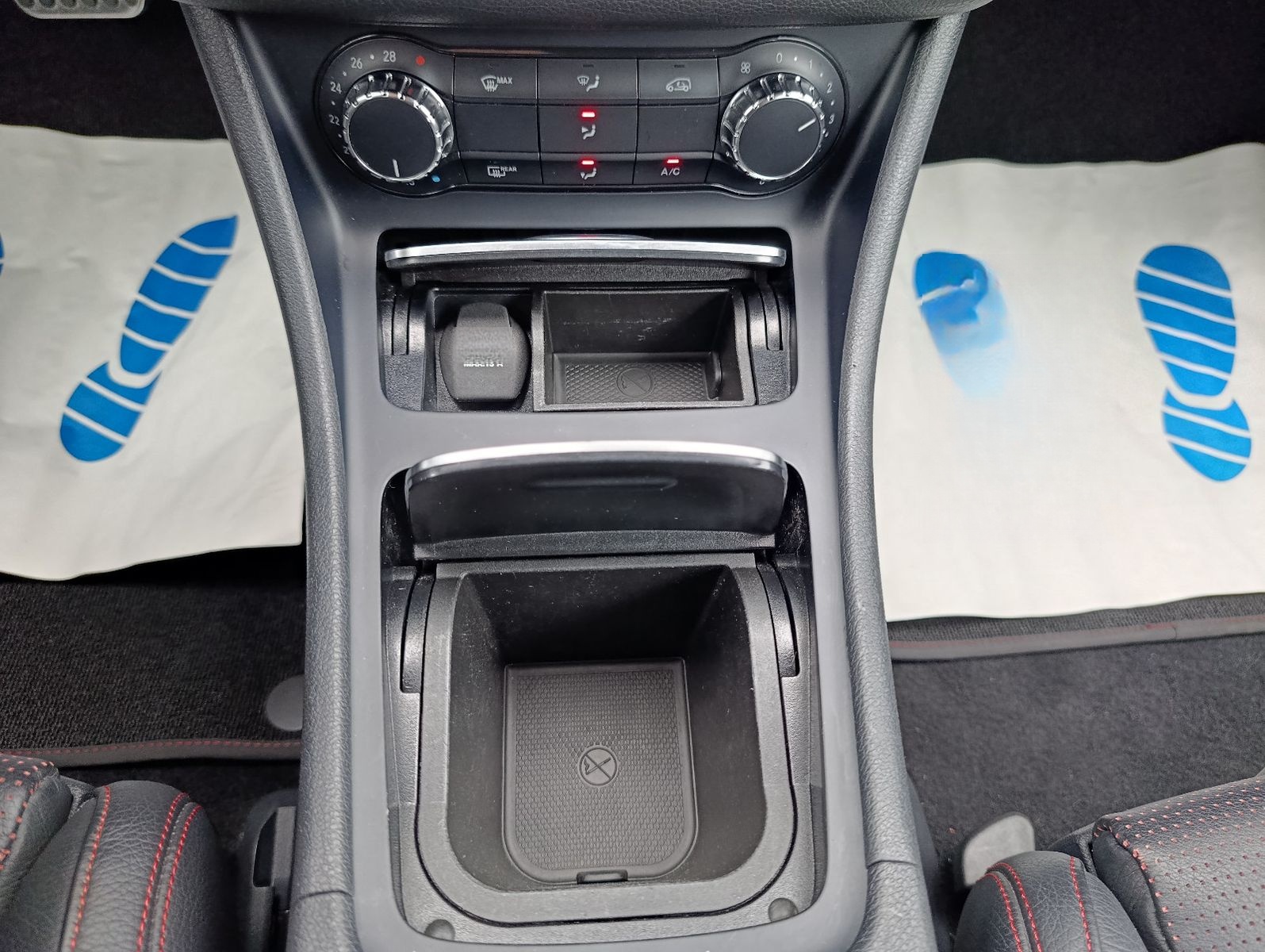 Mercedes-Benz CLA 220 d 4Matic AMG Leder Navi LED Car/Play foto 24